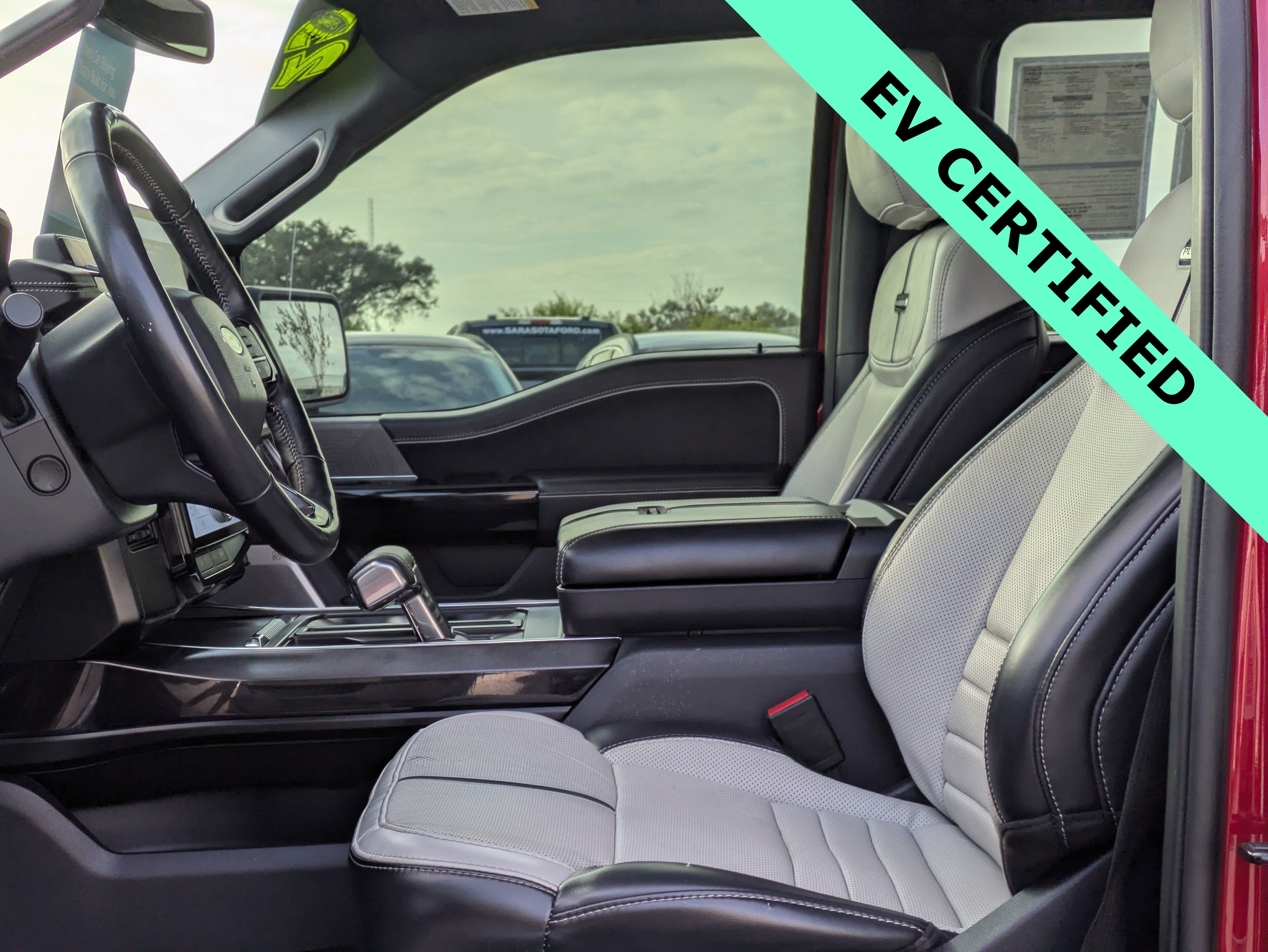 2023 Ford F-150 Lightning Platinum