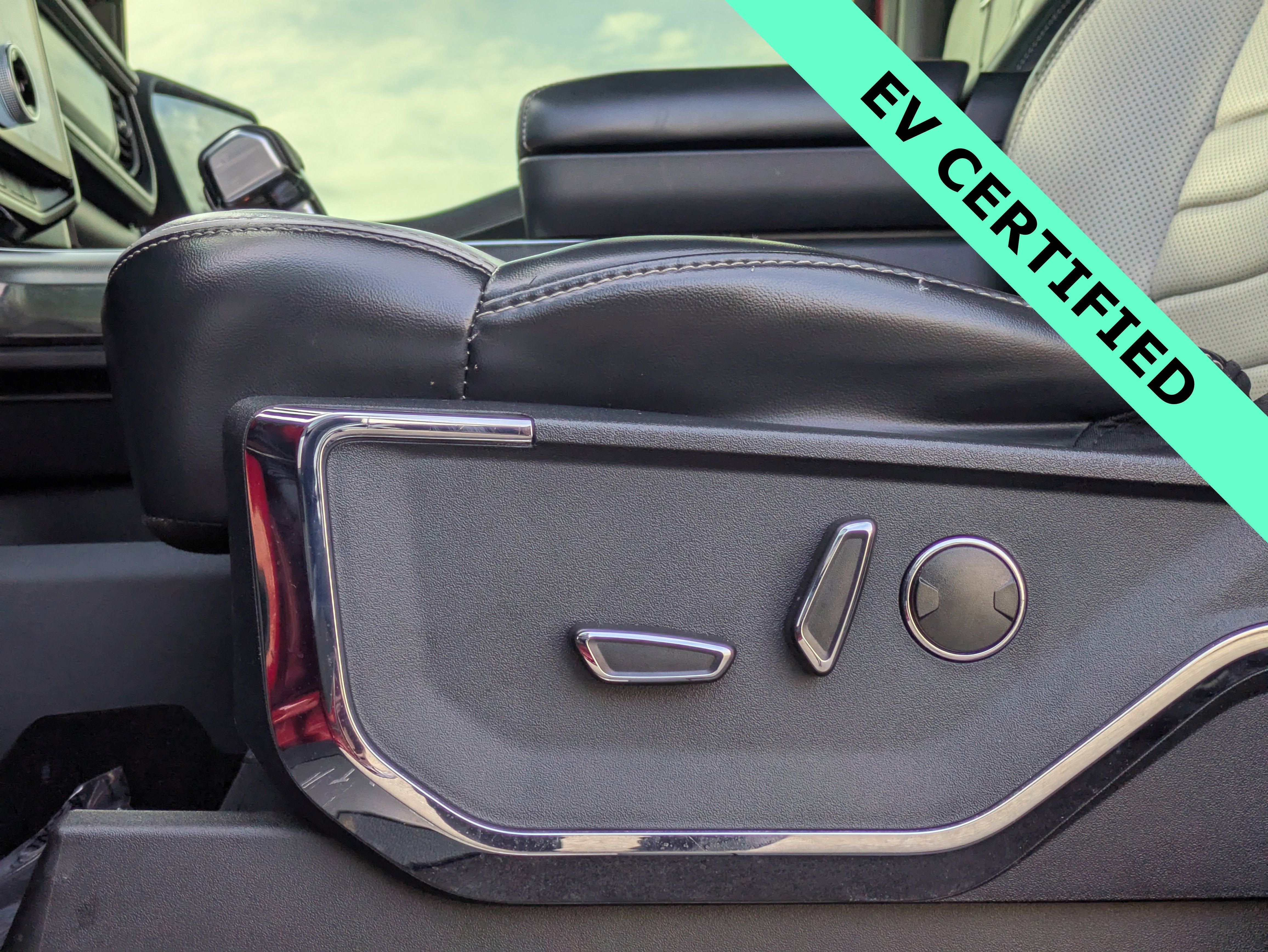 2023 Ford F-150 Lightning Platinum