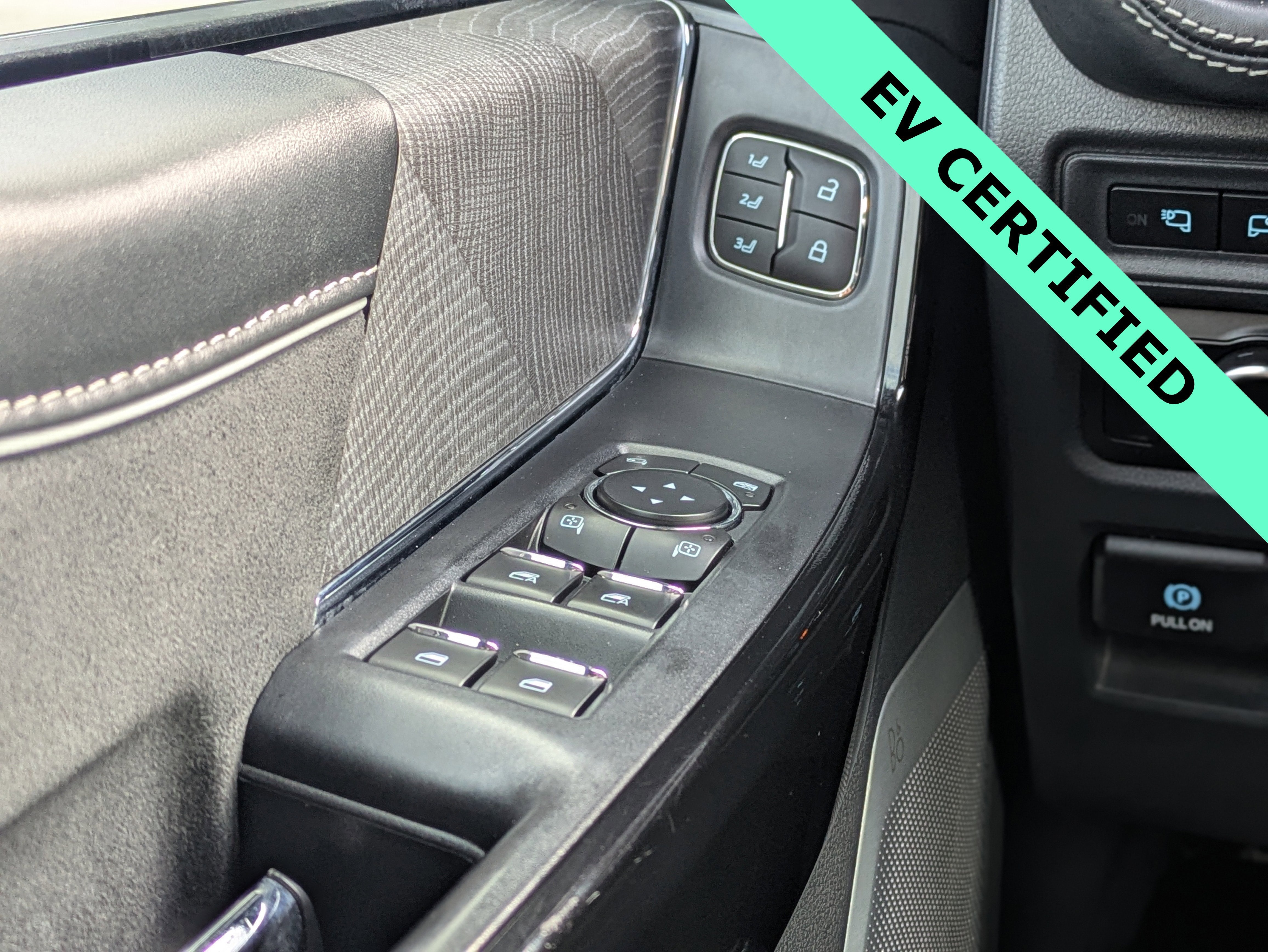 2023 Ford F-150 Lightning Platinum