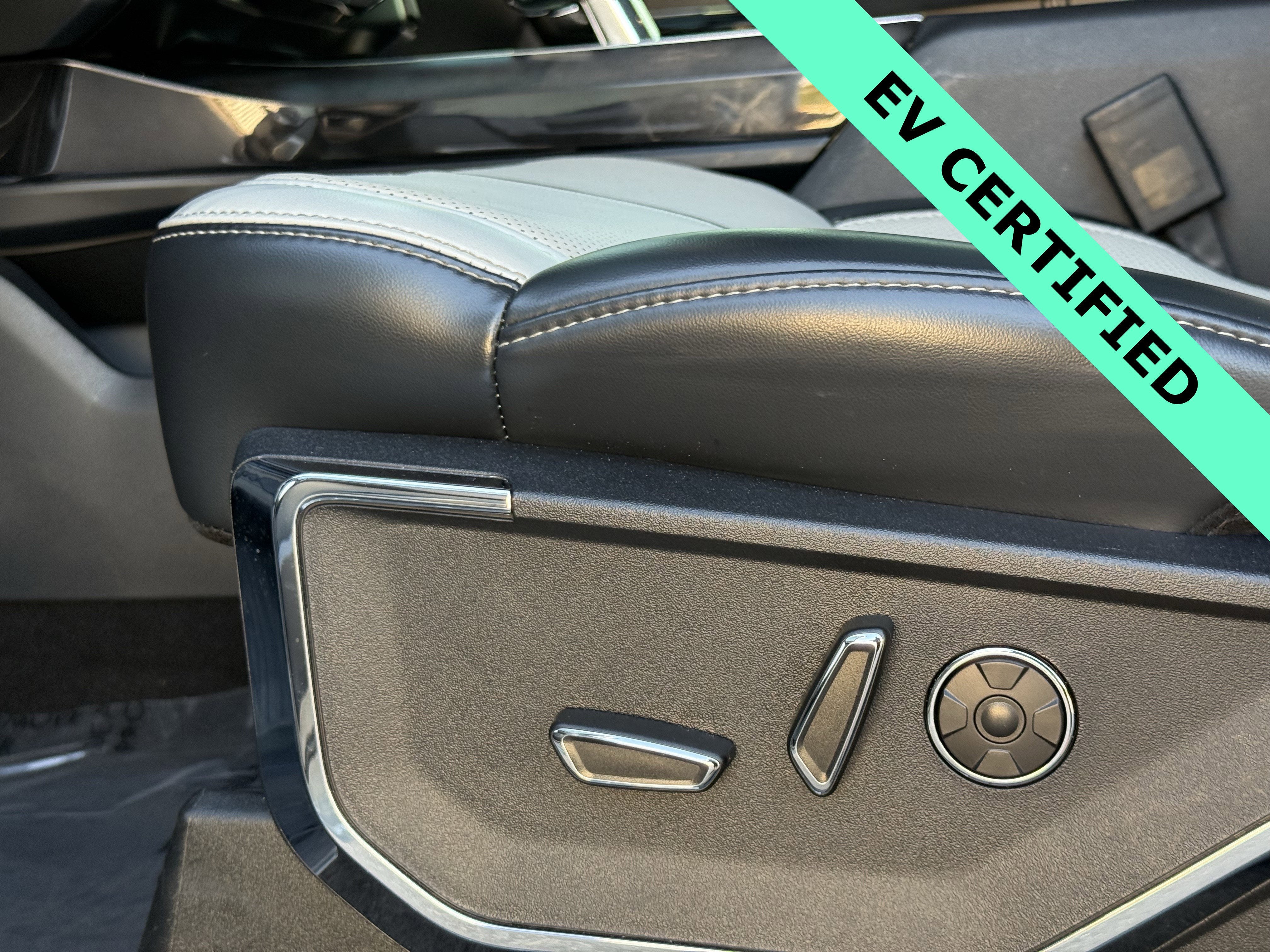 2024 Ford F-150 Lightning Platinum