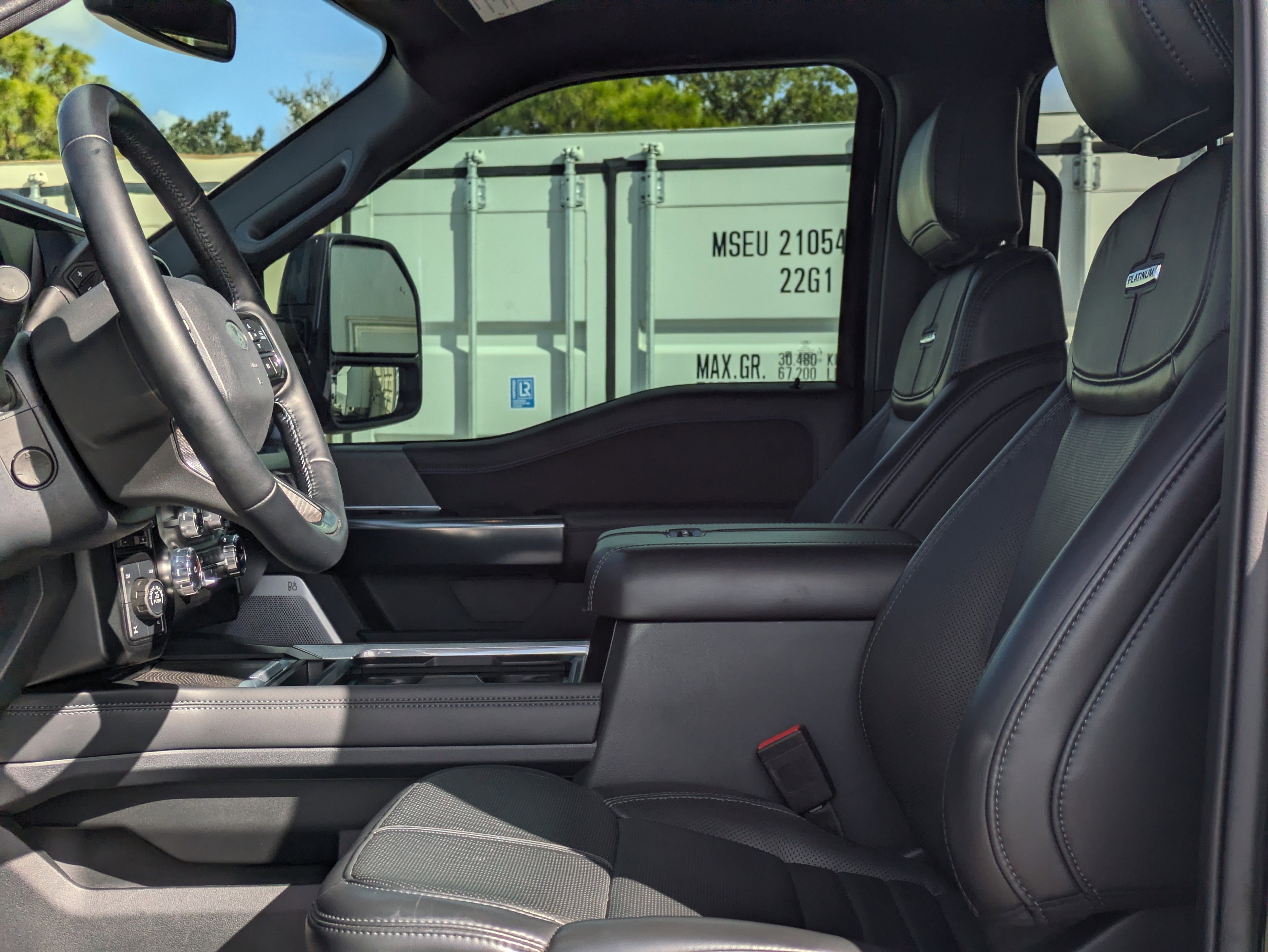 2025 Ford F-350 Platinum