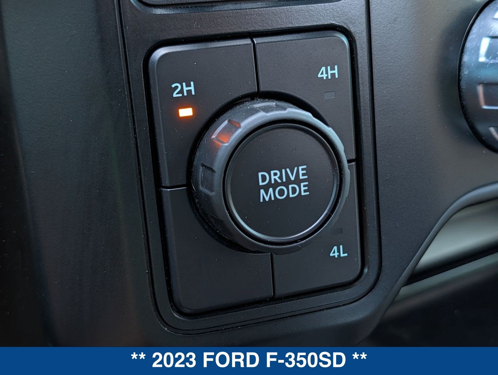 2023 Ford F-350 Lariat Super Duty