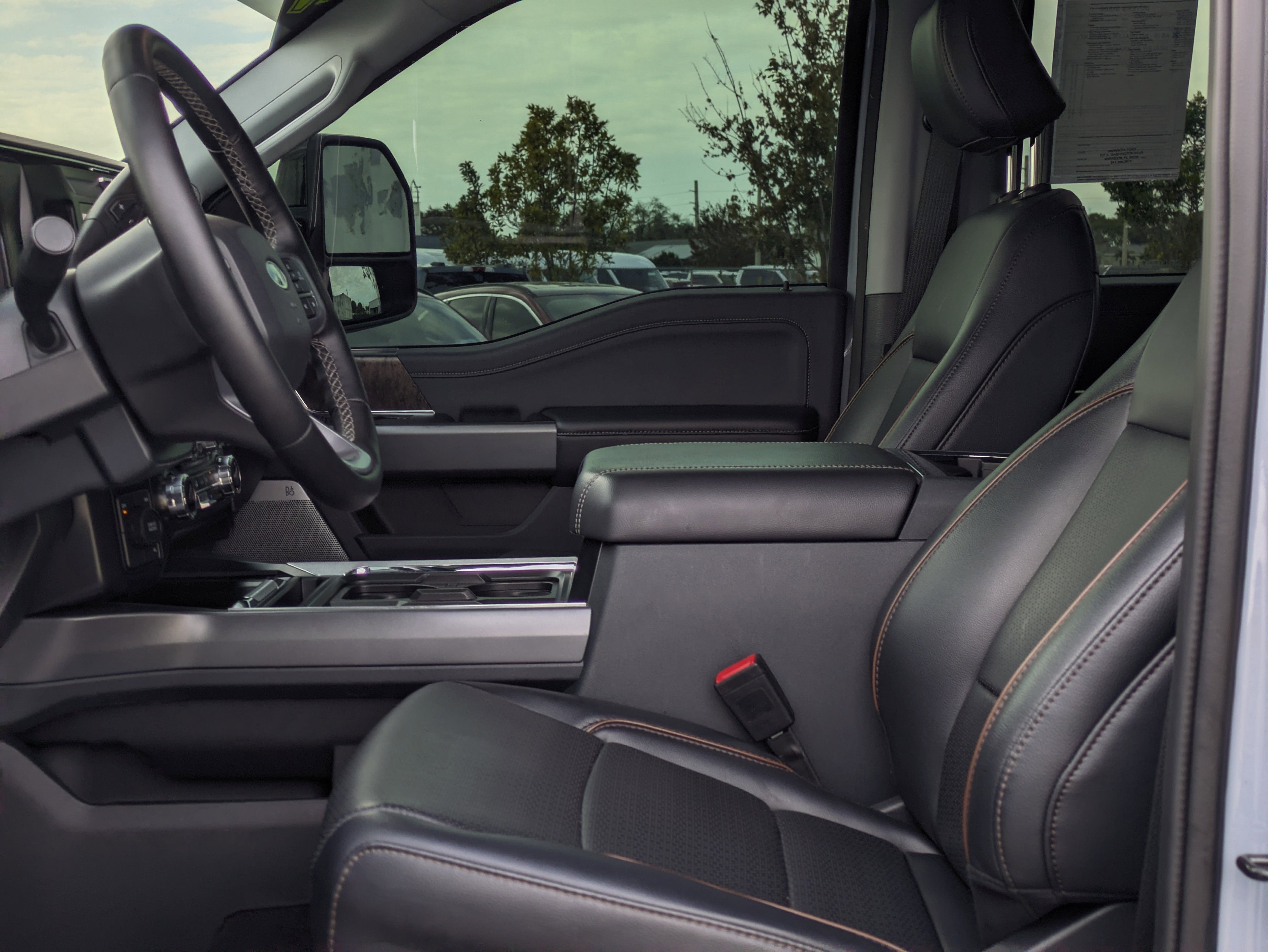 2025 Ford F-350 Lariat Super Duty