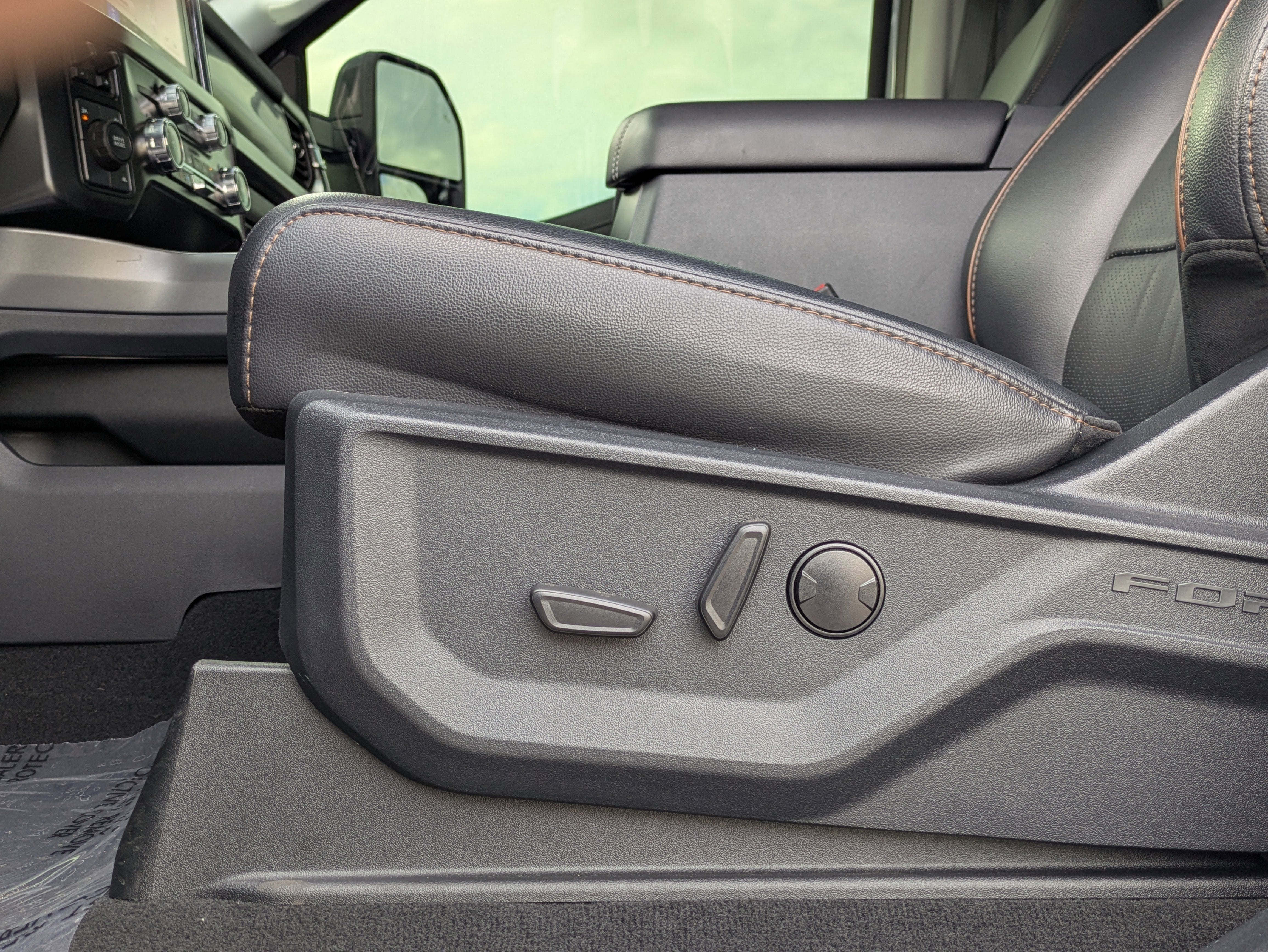 2025 Ford F-350 Lariat Super Duty