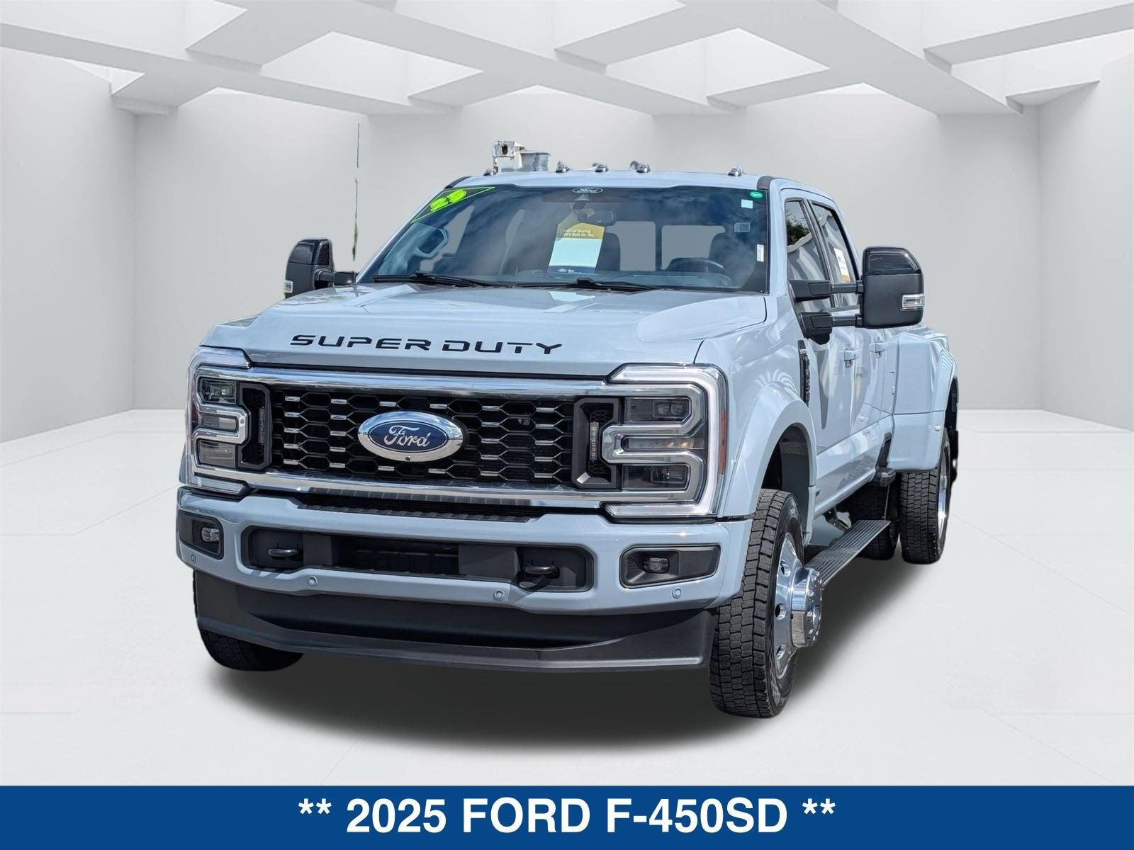 2025 Ford F-450 Platinum DRW