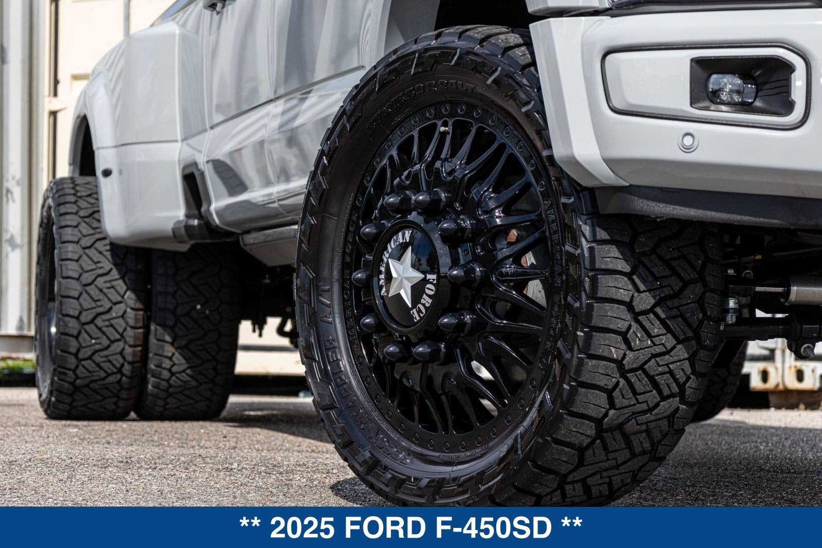 2025 Ford F-450 Platinum DRW