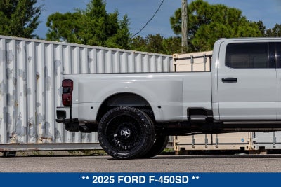 2025 Ford F-450 Platinum DRW