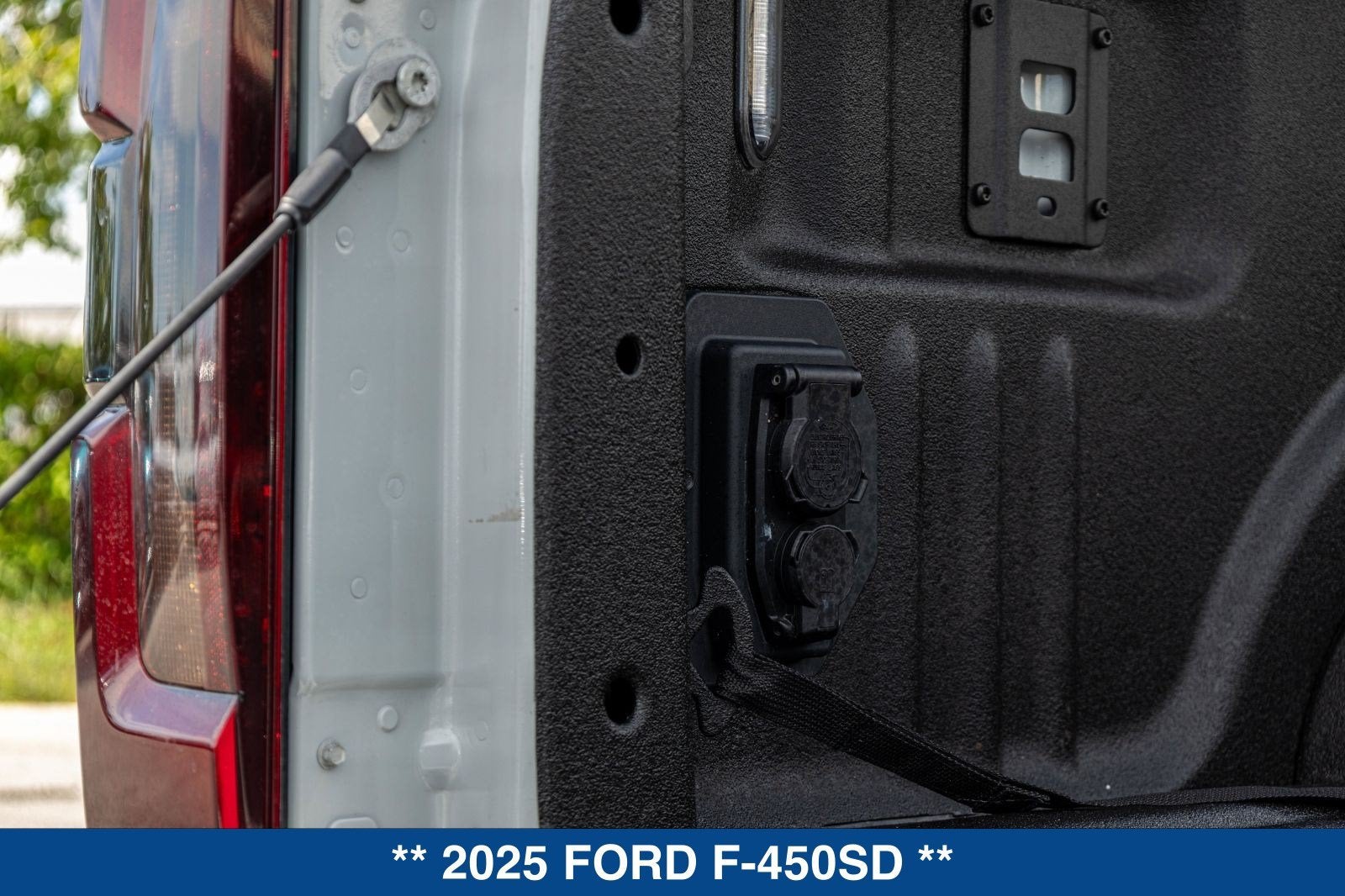2025 Ford F-450 Platinum DRW