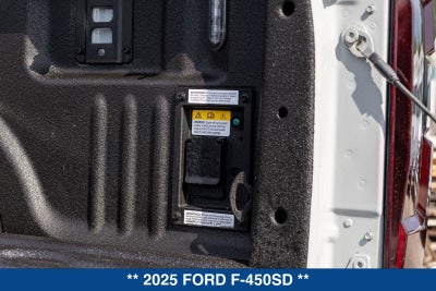 2025 Ford F-450 Platinum DRW