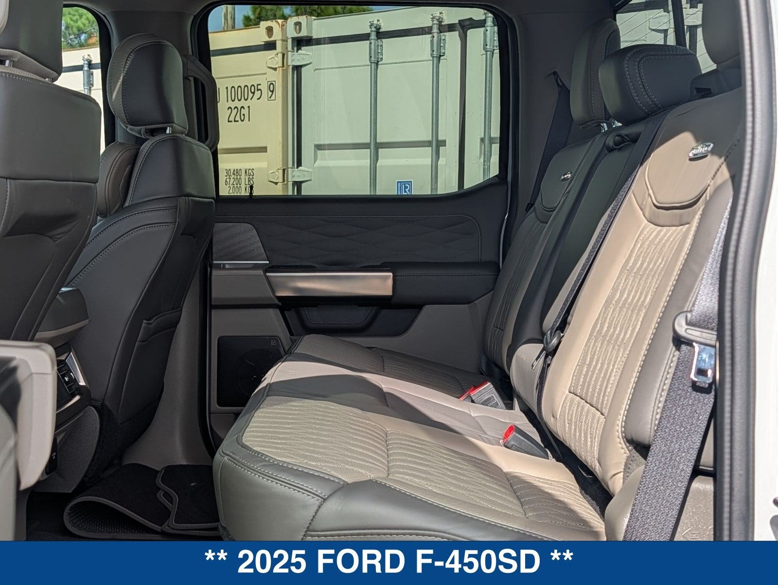 2025 Ford F-450 Platinum DRW