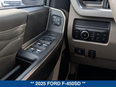 2025 Ford F-450 Platinum DRW