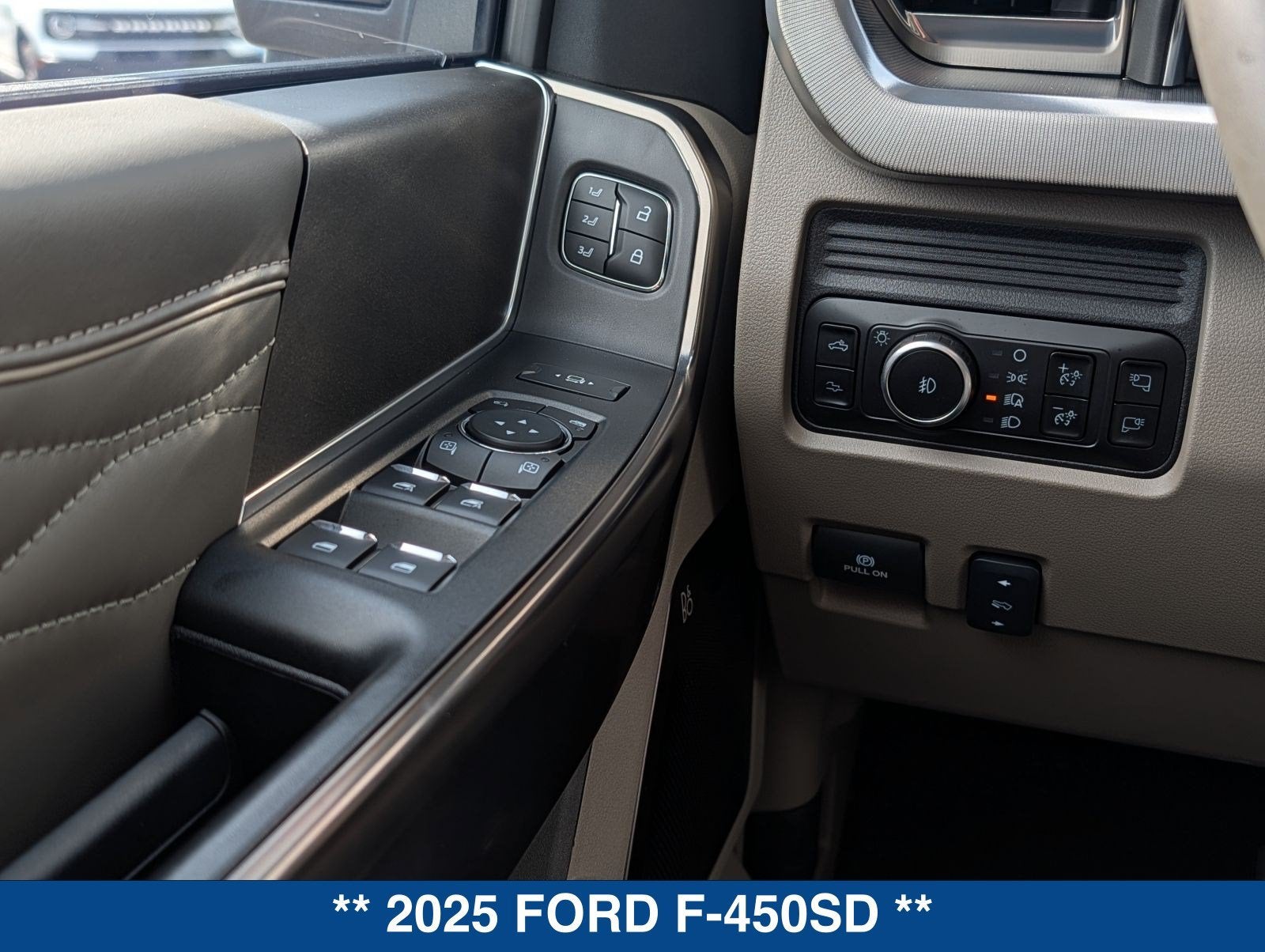 2025 Ford F-450 Platinum DRW