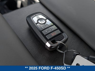 2025 Ford F-450 Platinum DRW