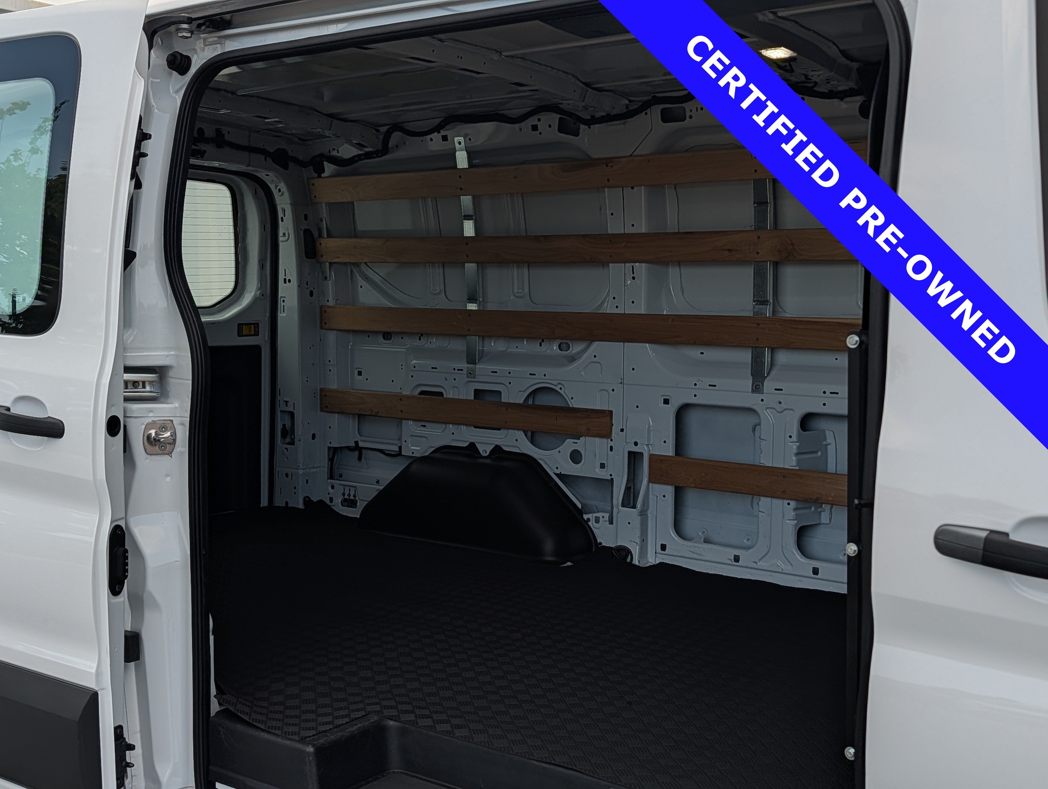 2025 Ford Transit-250 Base