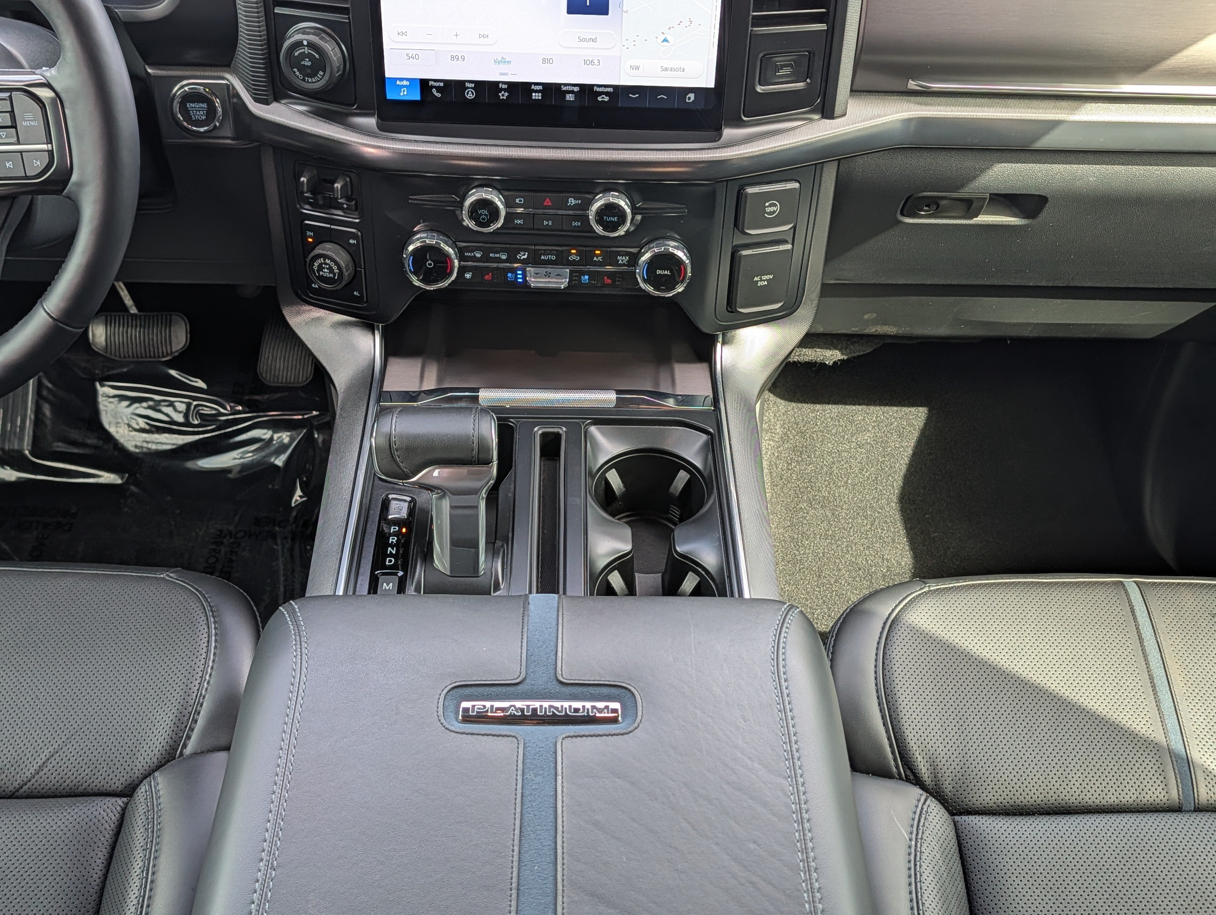 2025 Ford F-150 Platinum