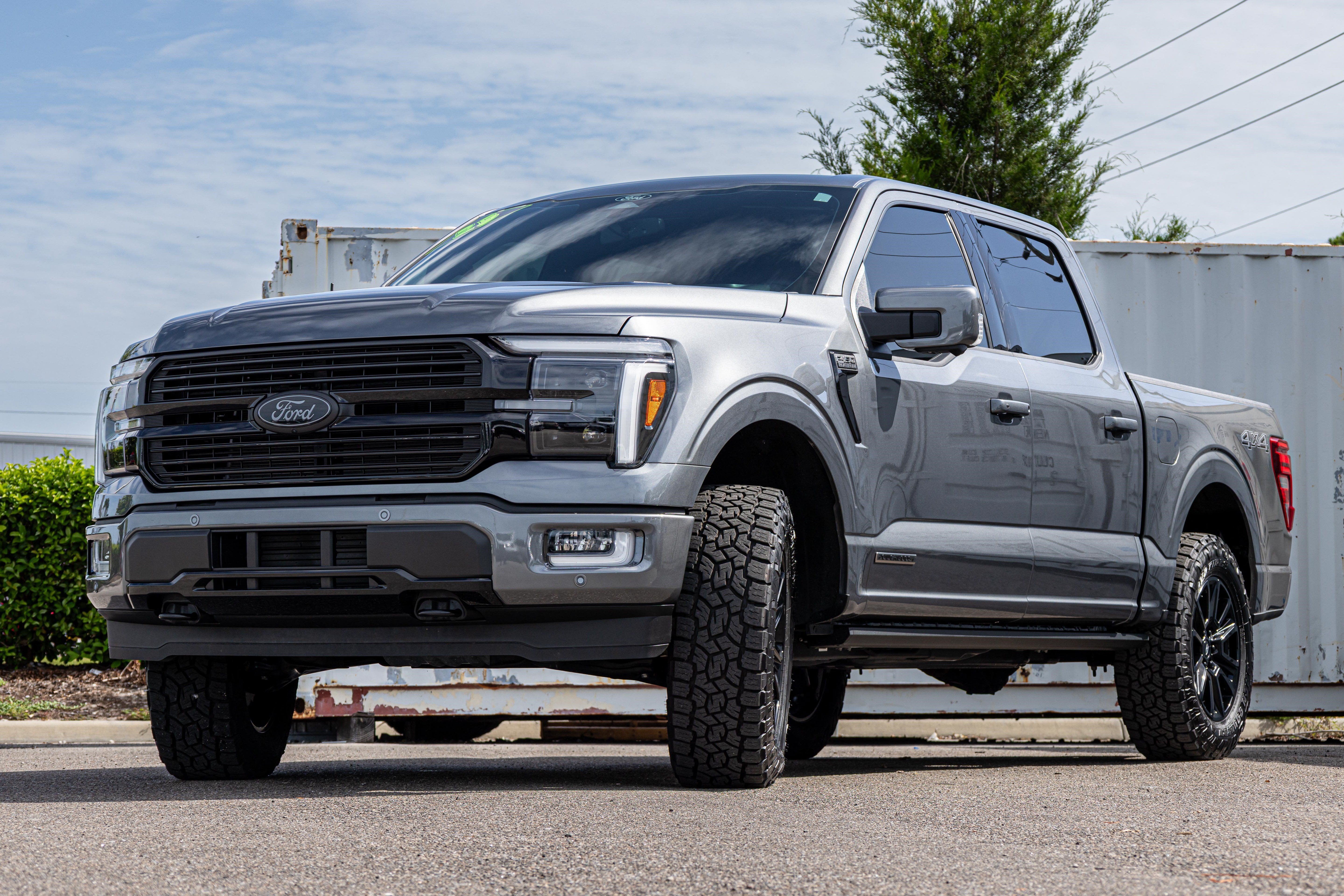 2025 Ford F-150 Platinum