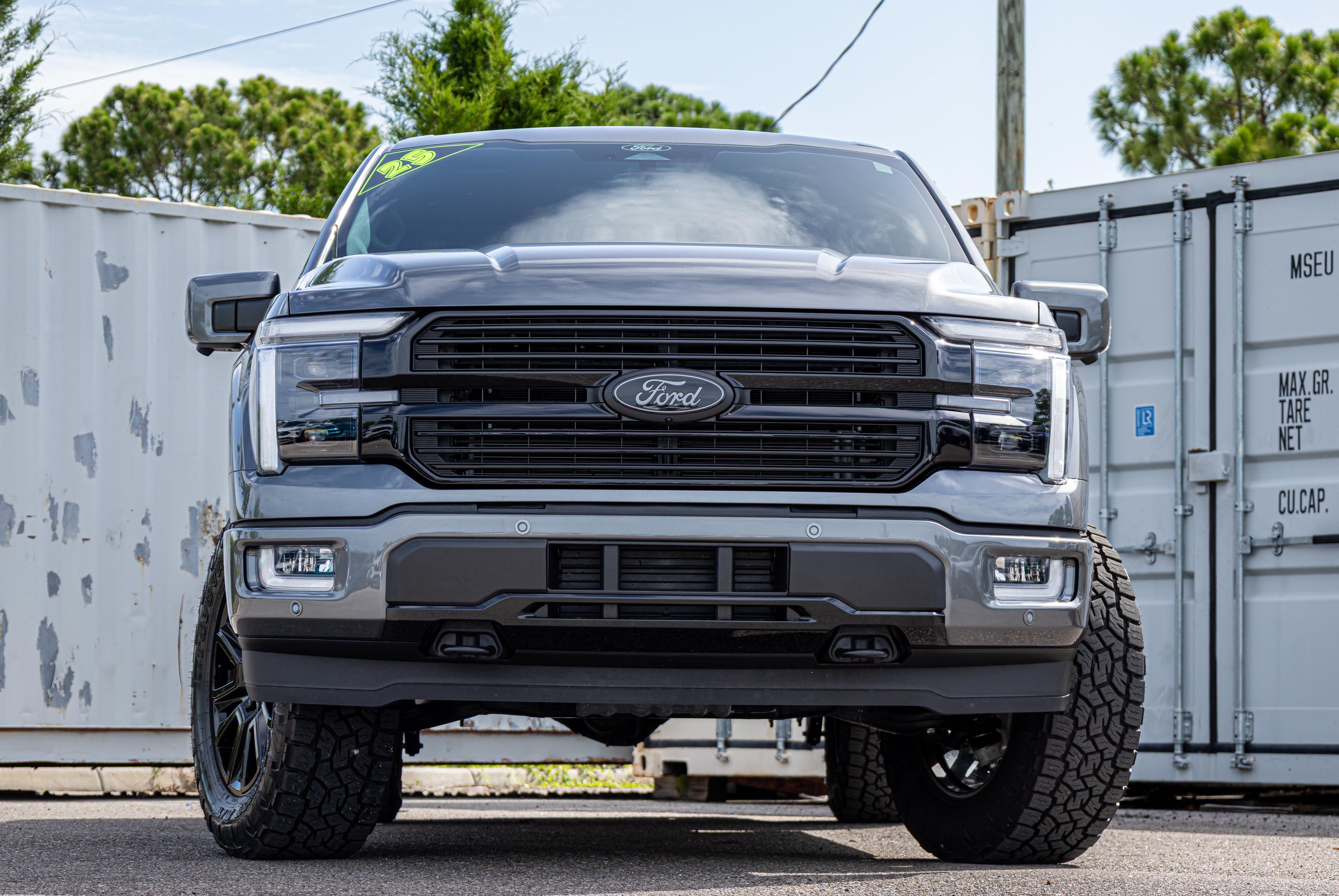 2025 Ford F-150 Platinum