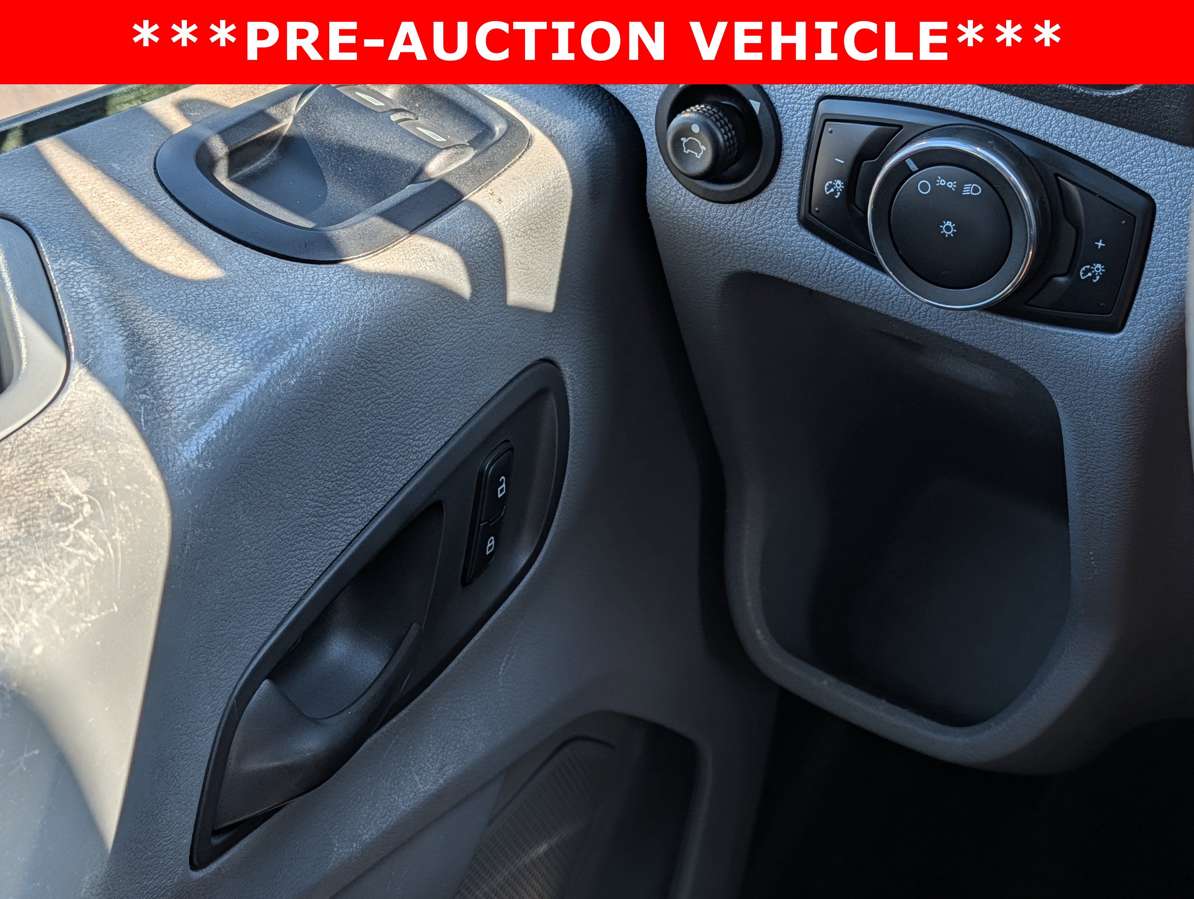 2015 Ford Transit-250 148 WB Medium Roof Cargo