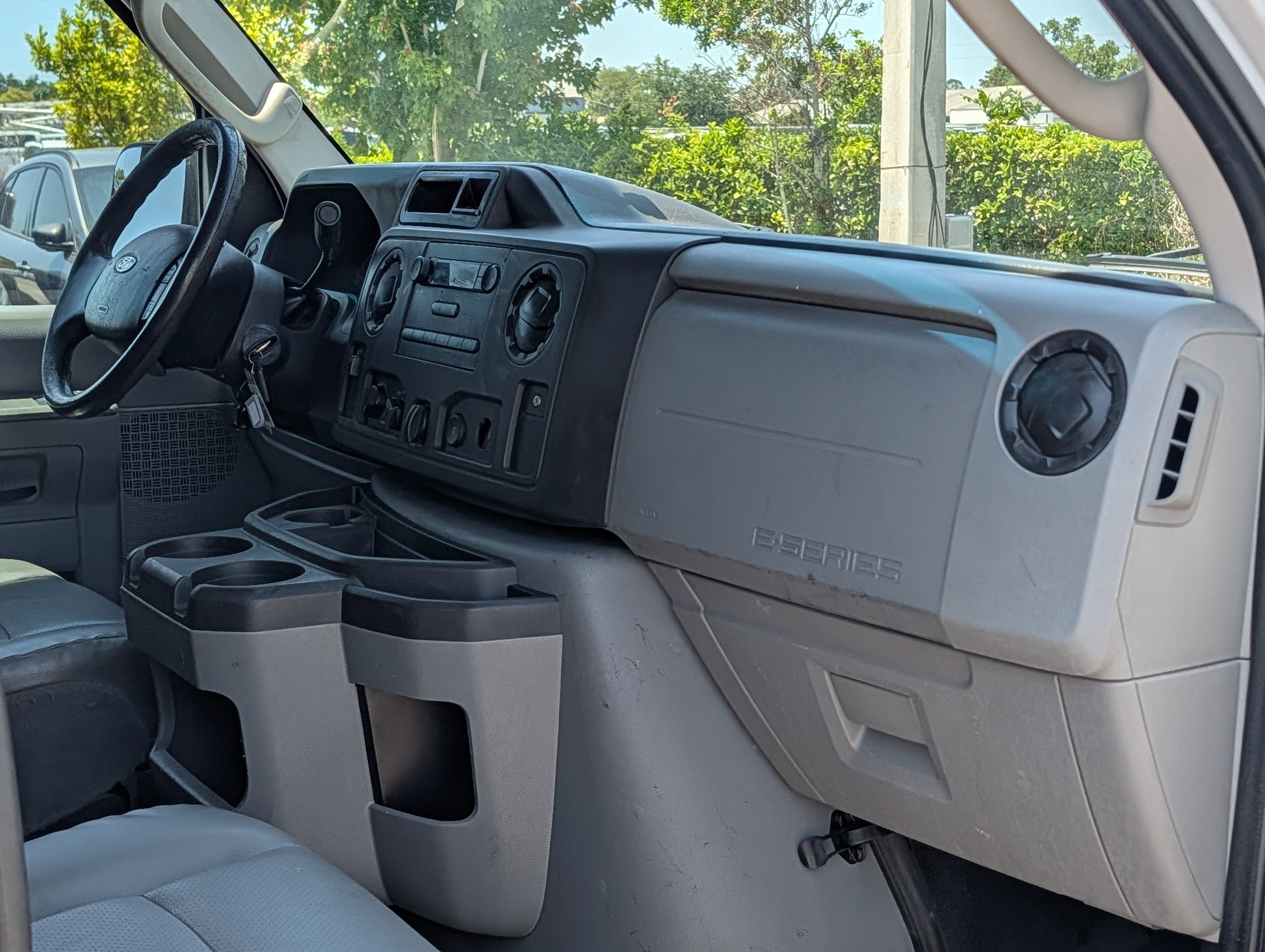 2014 Ford Econoline 250 Commercial
