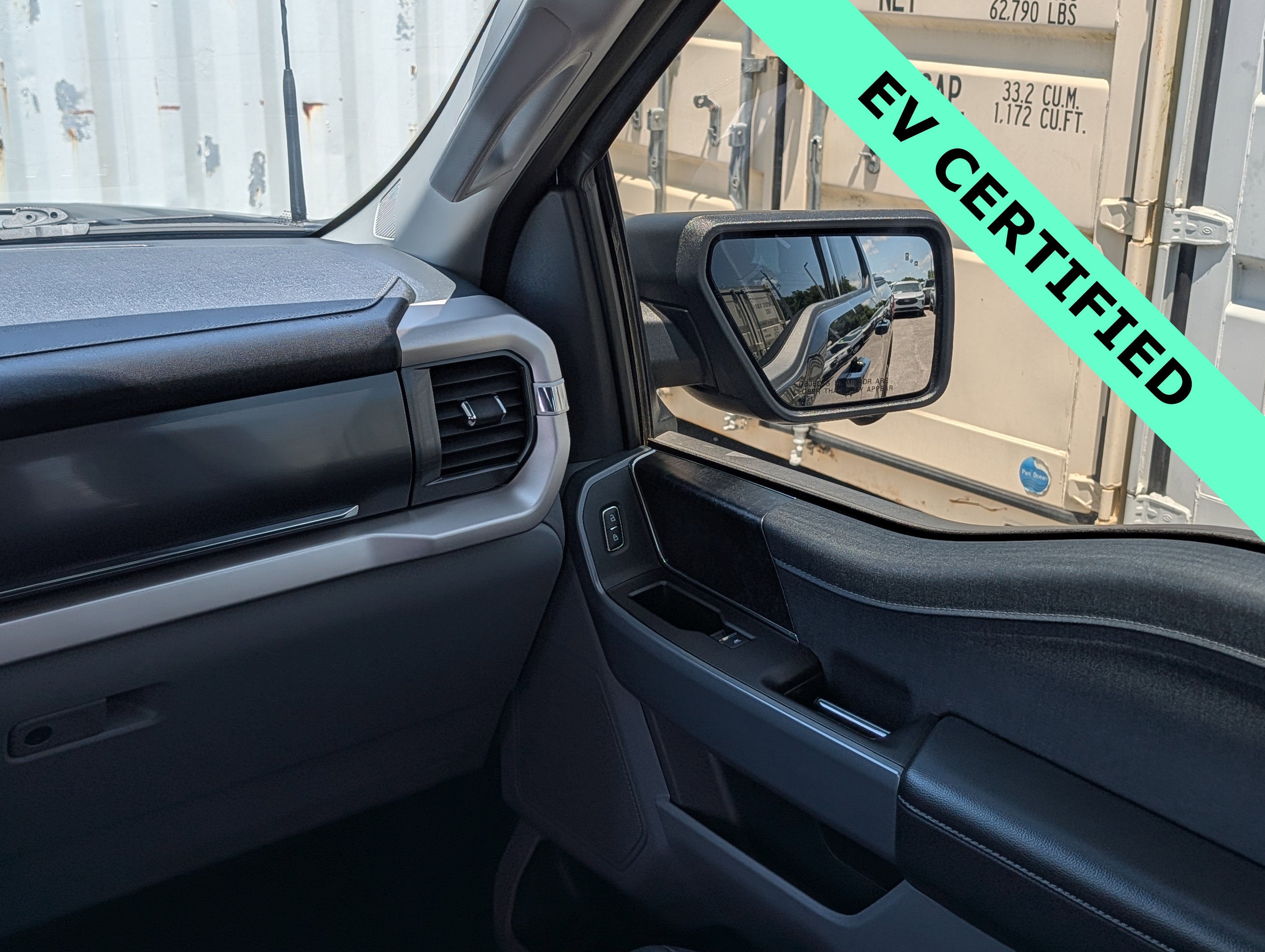 2023 Ford F-150 Lightning XLT