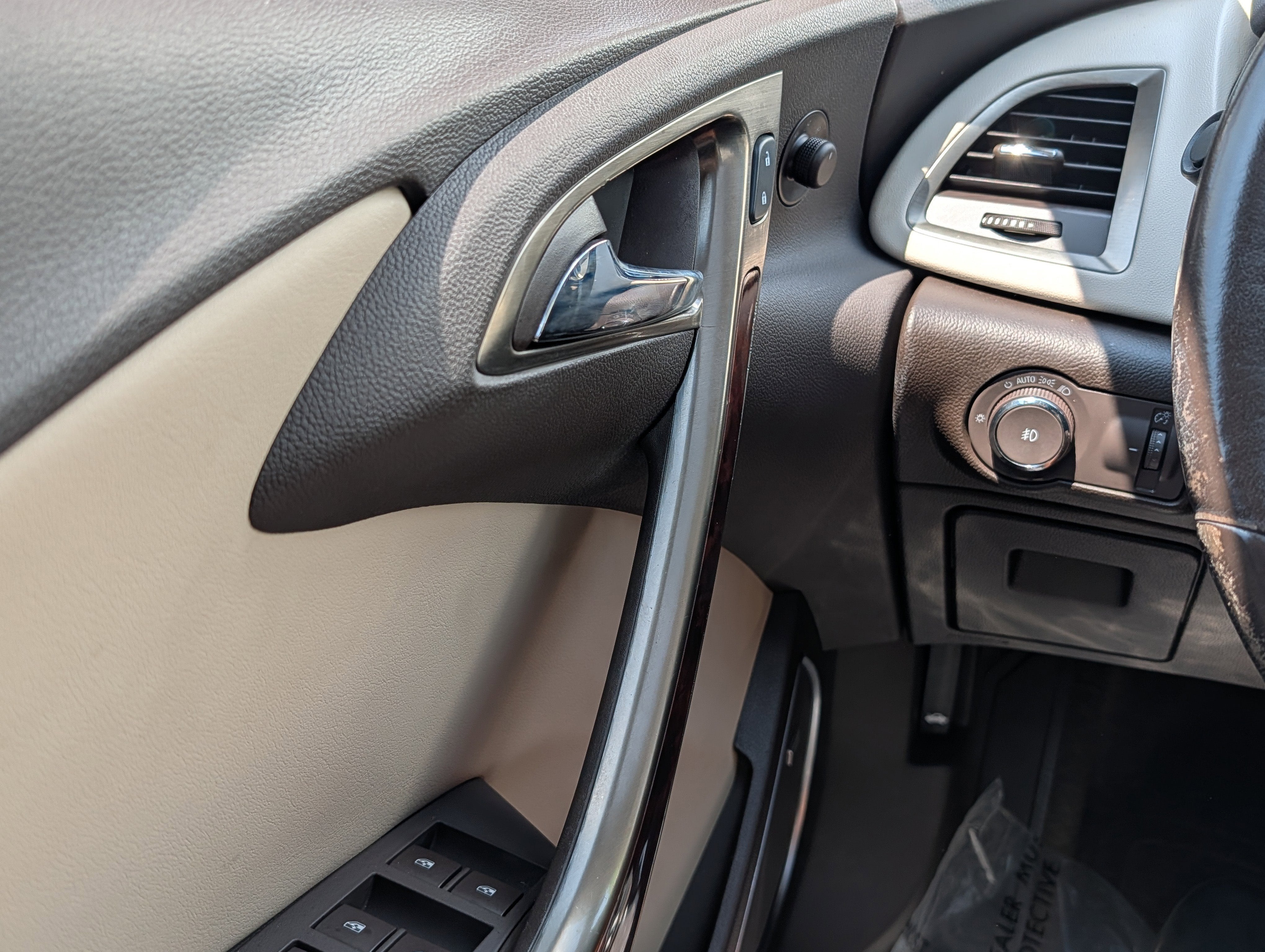 2012 Buick Verano Leather Group