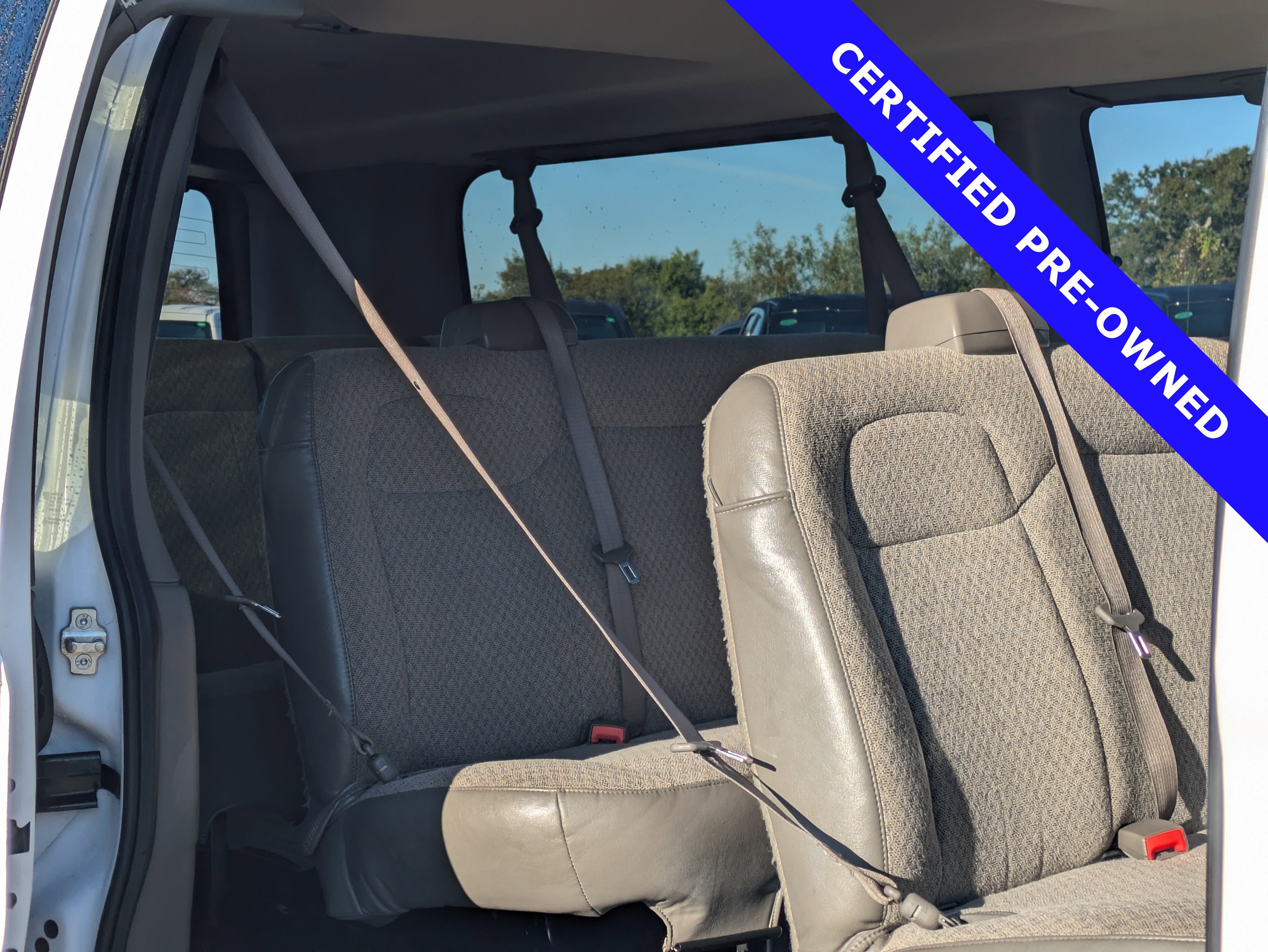 2023 Chevrolet Express 3500 LS