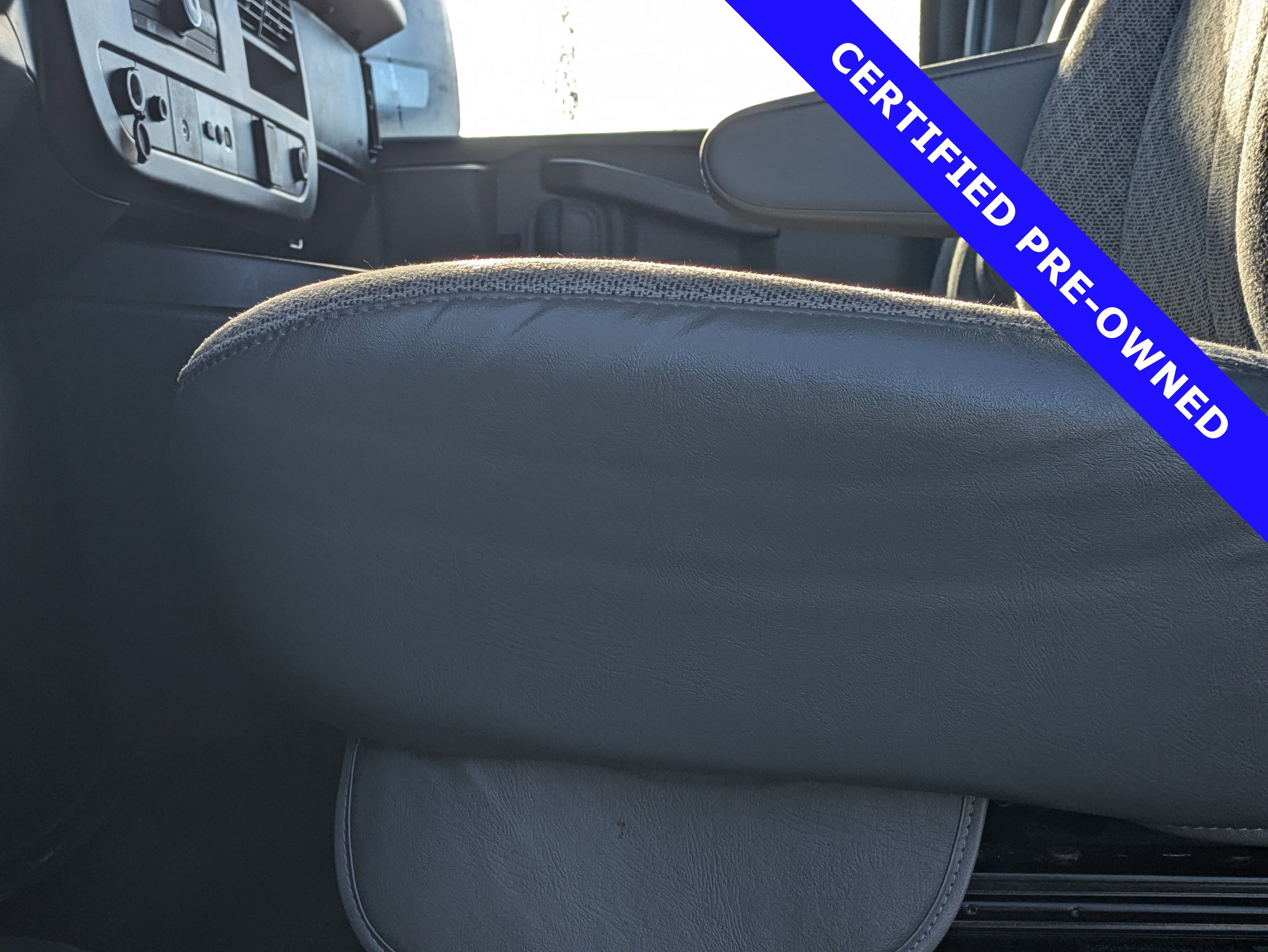 2023 Chevrolet Express 3500 LS