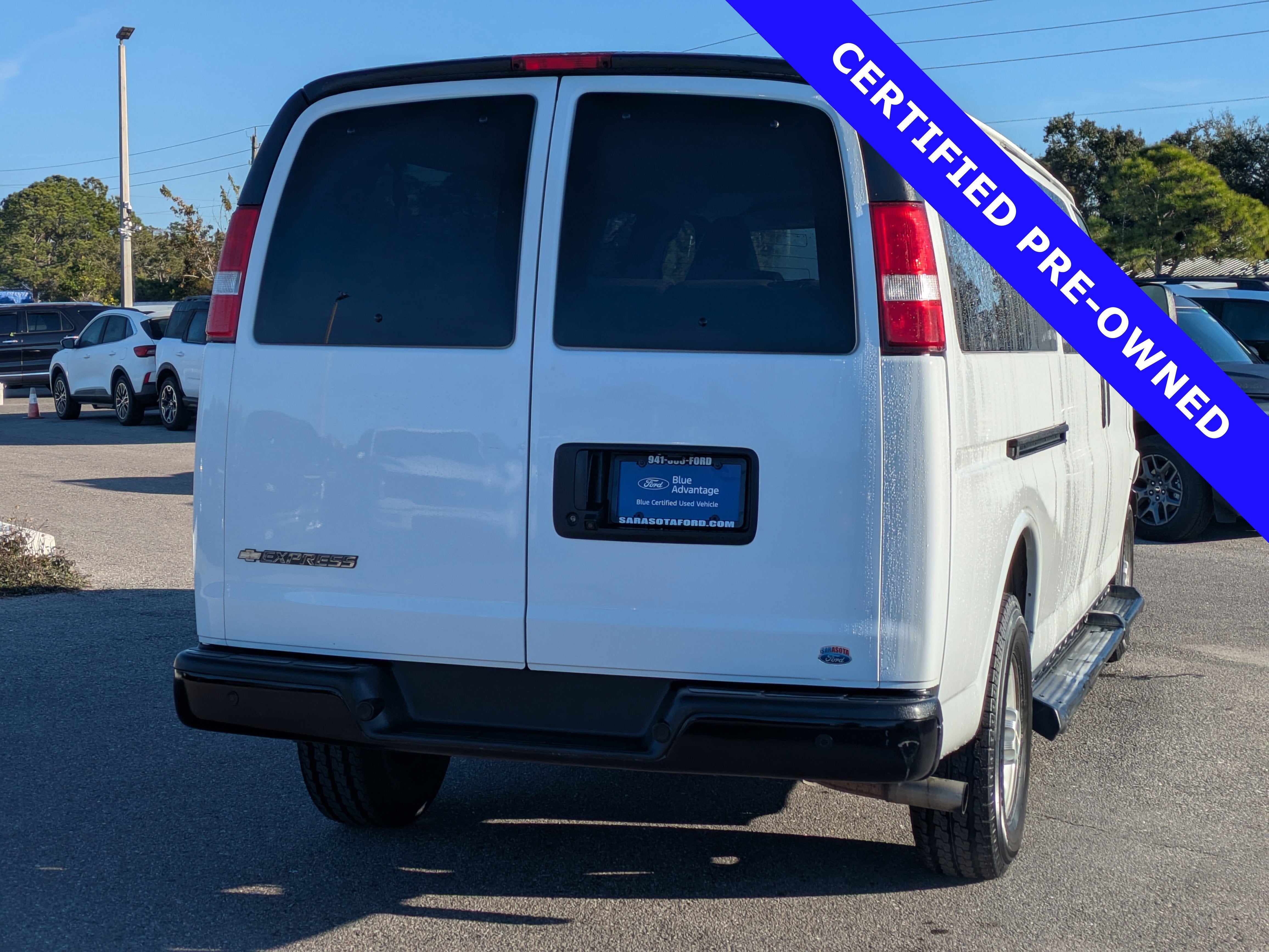 2023 Chevrolet Express 3500 LS