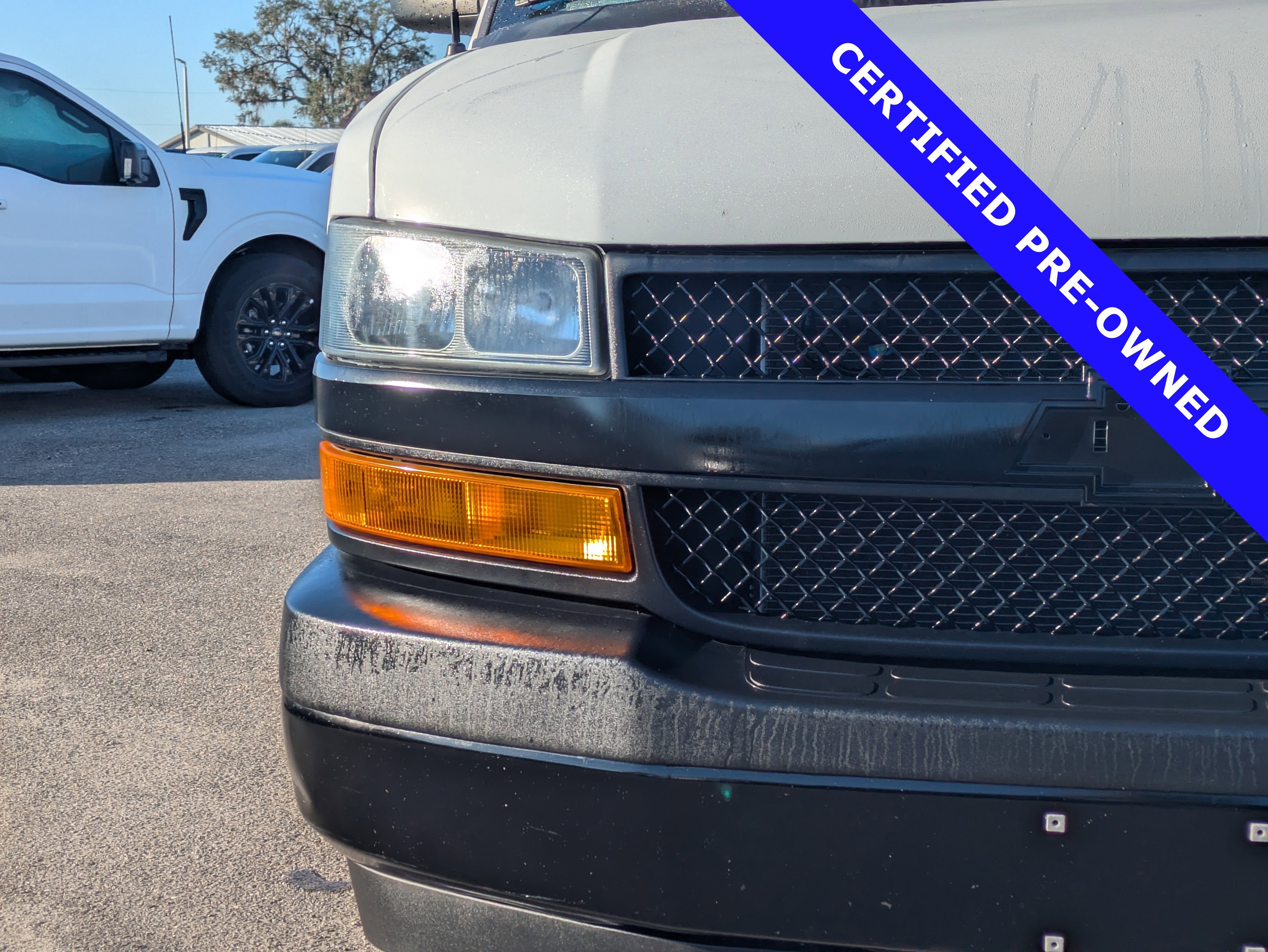 2023 Chevrolet Express 3500 LS