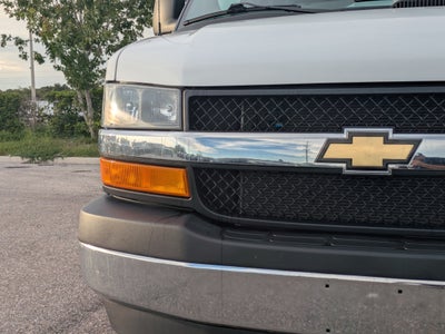 2025 Chevrolet Express 3500 LT