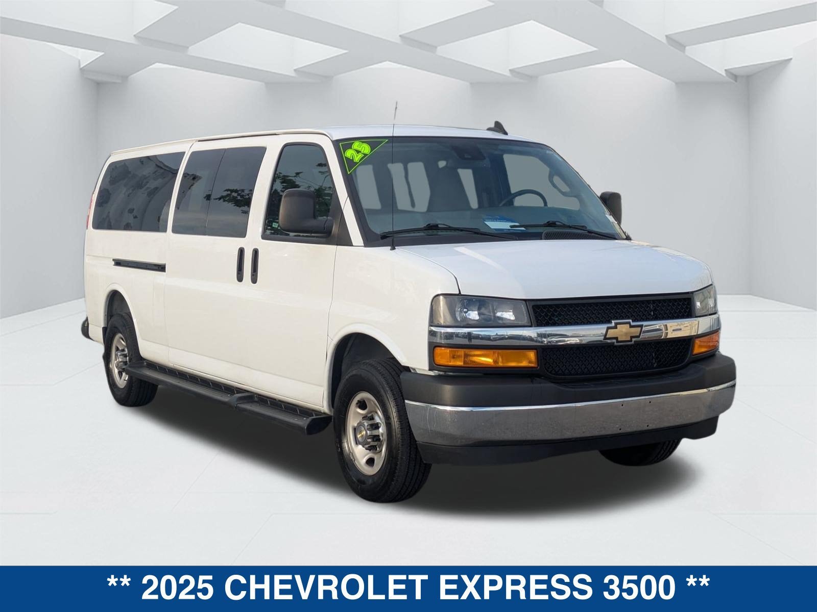 2025 Chevrolet Express 3500 LT