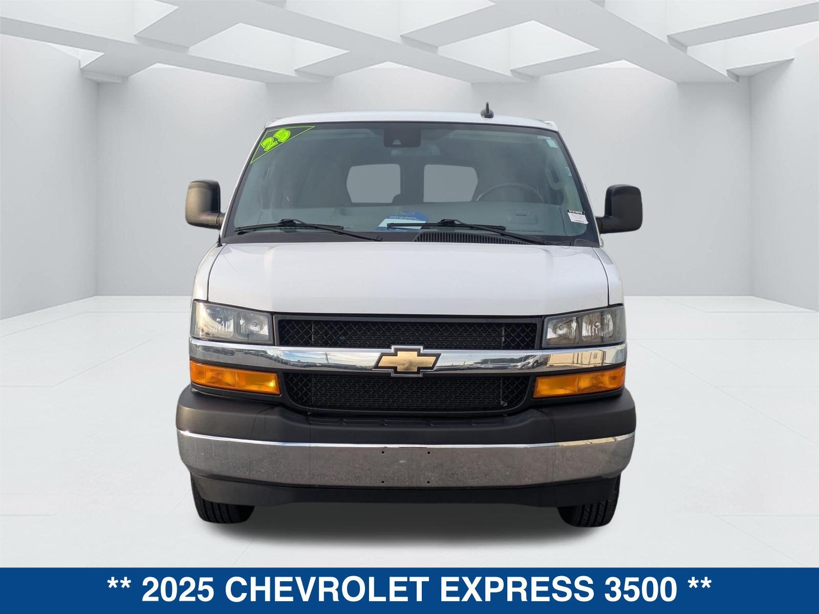 2025 Chevrolet Express 3500 LT