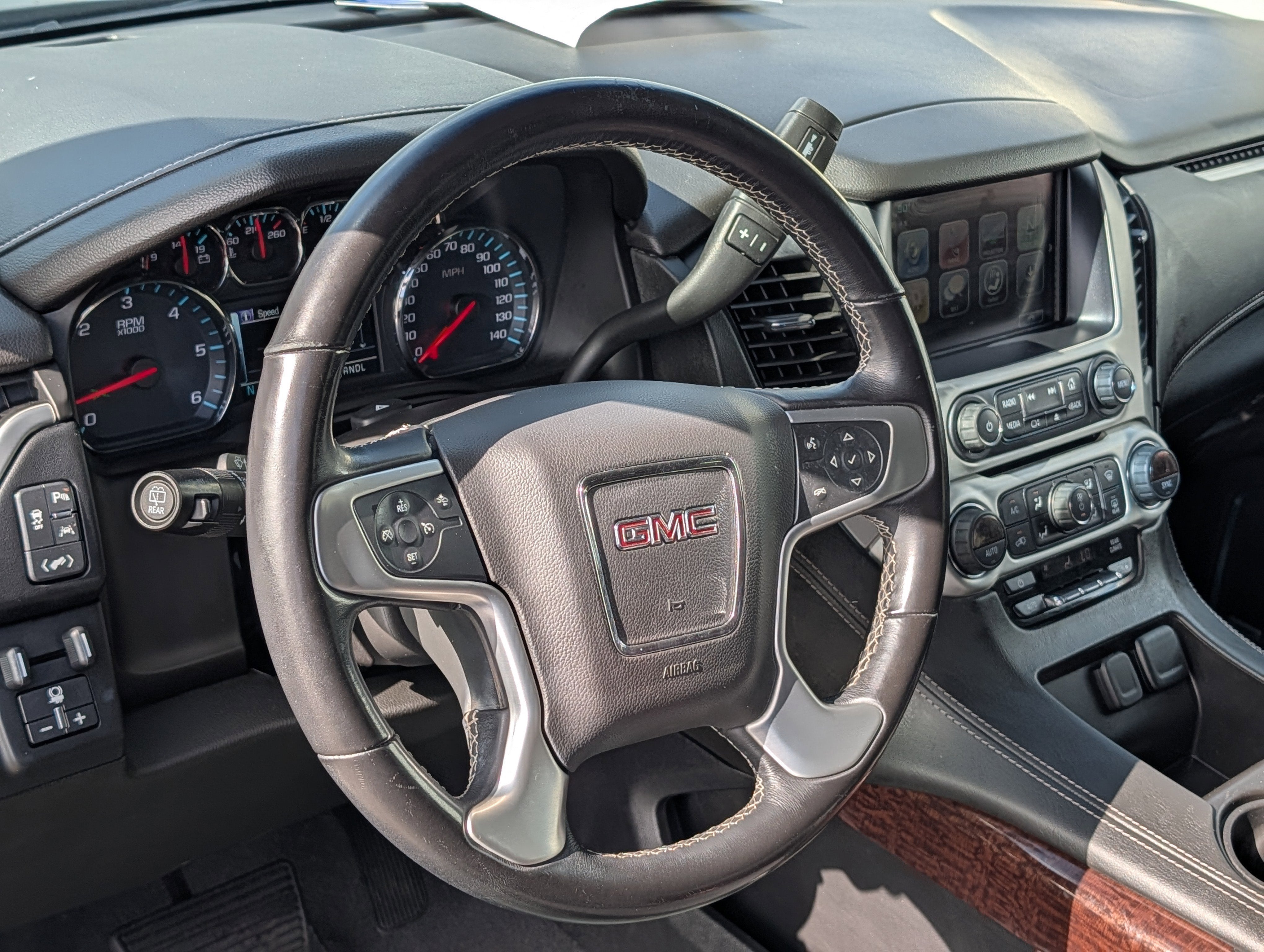 2019 GMC Yukon SLE