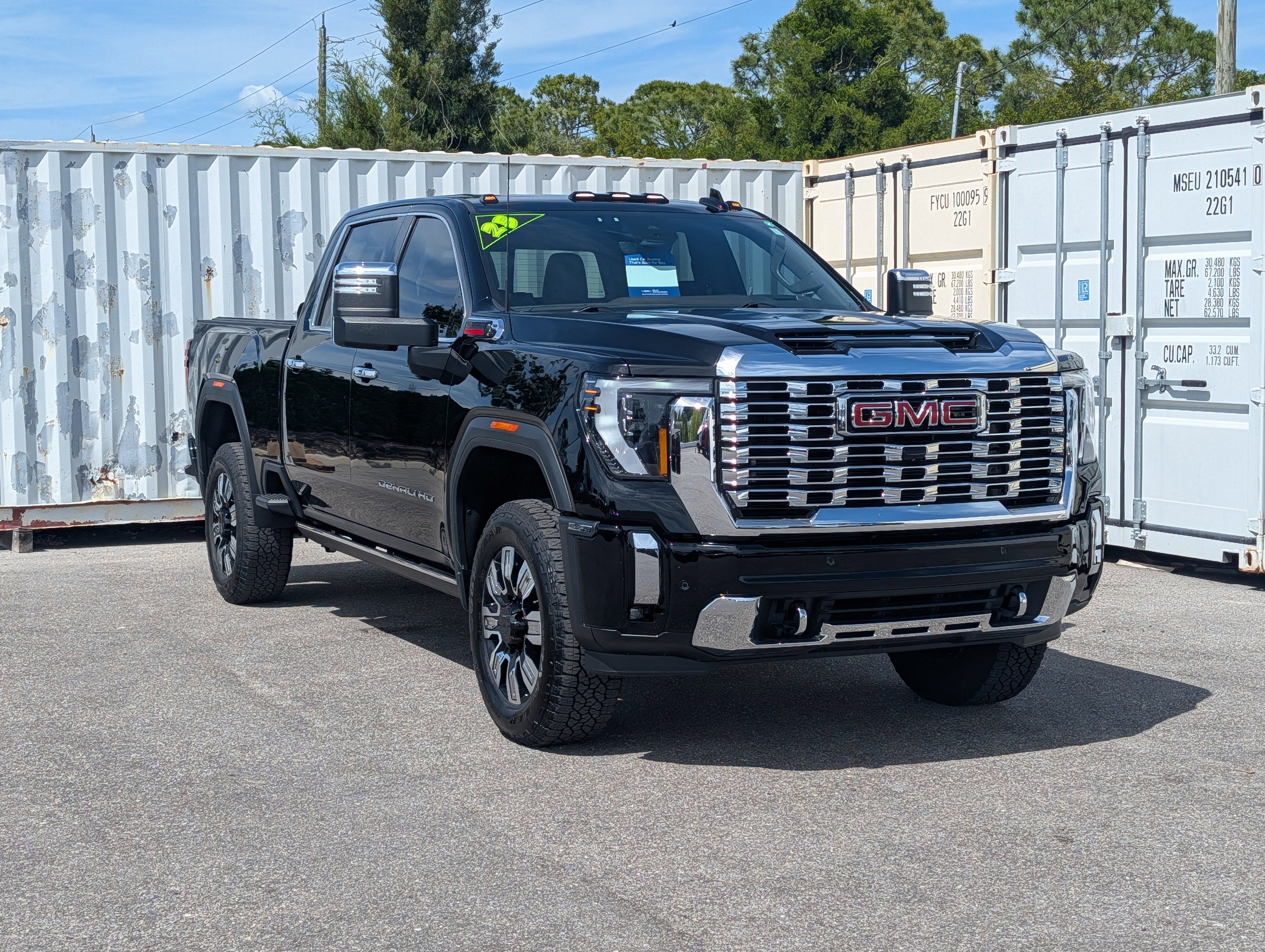 2025 GMC Sierra 2500HD Denali