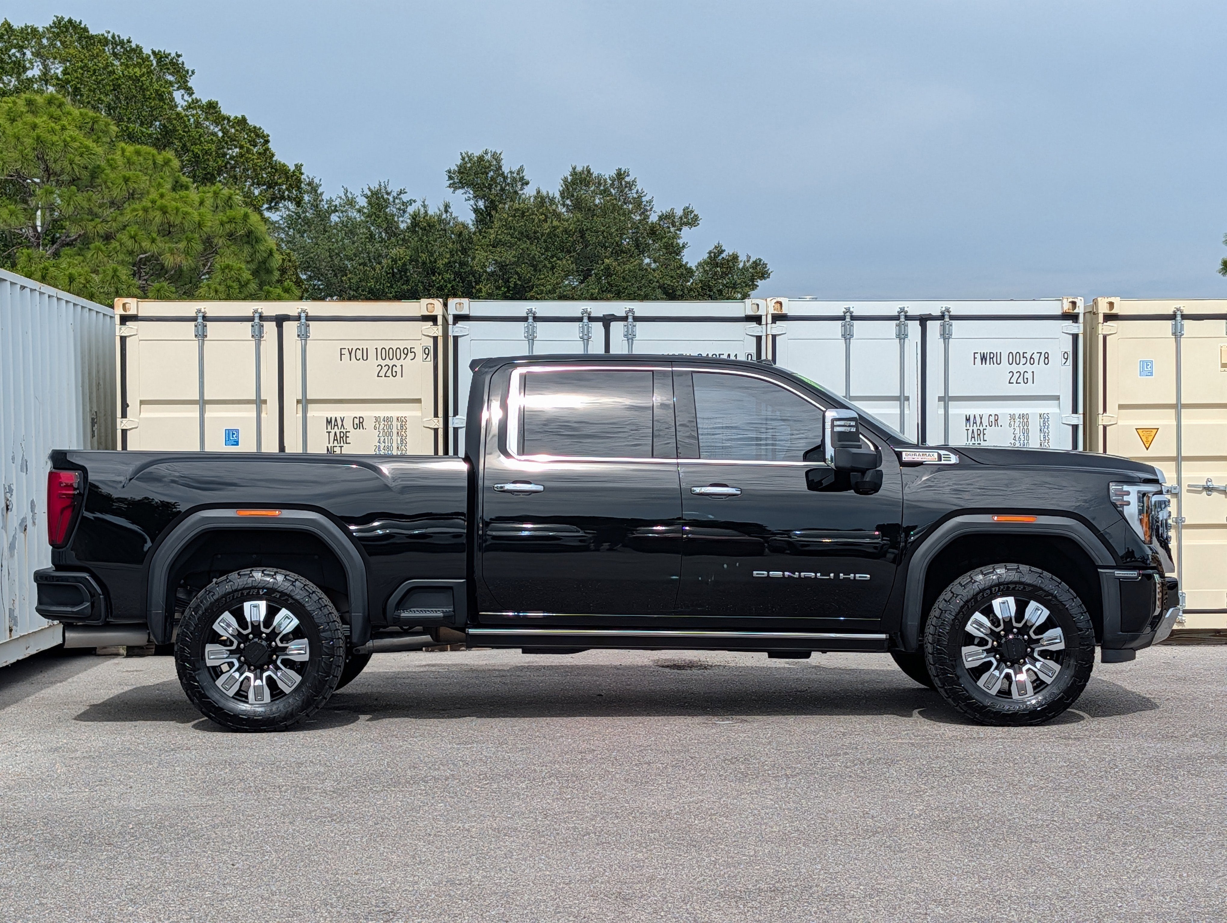 2025 GMC Sierra 3500HD Denali