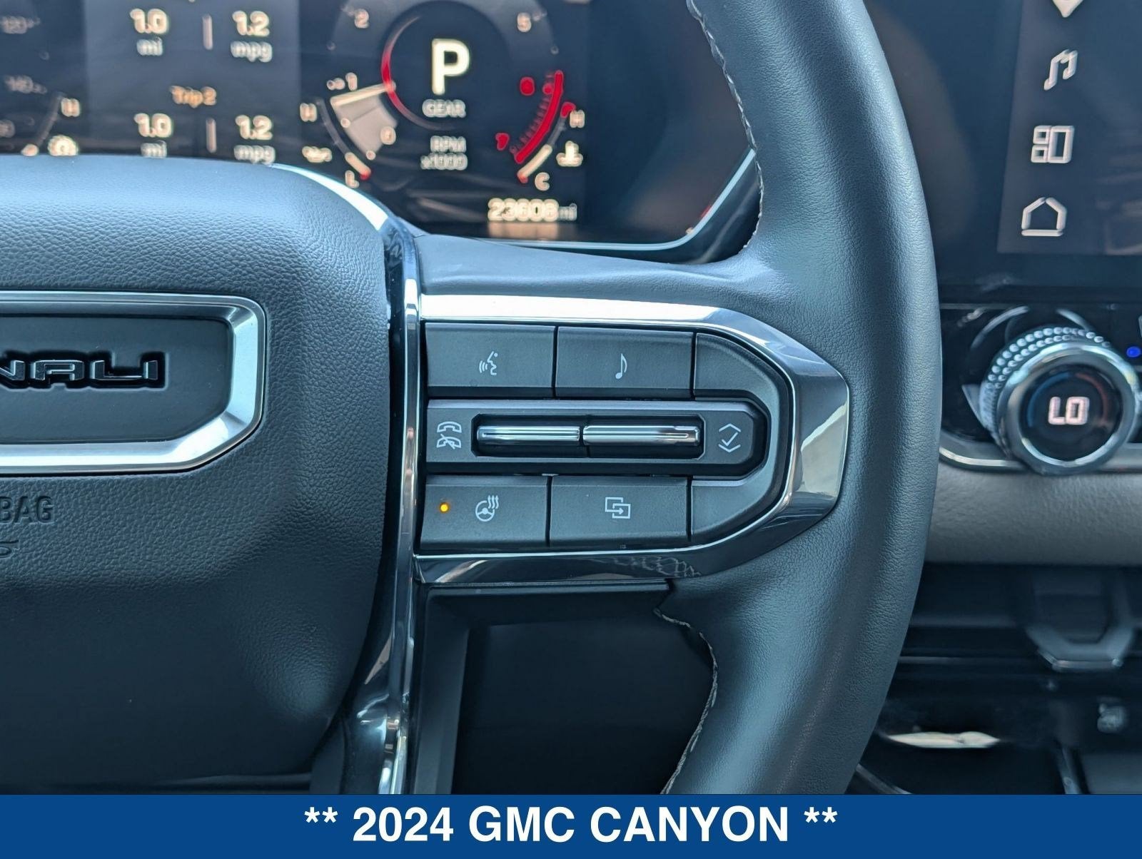 2024 GMC Canyon Denali