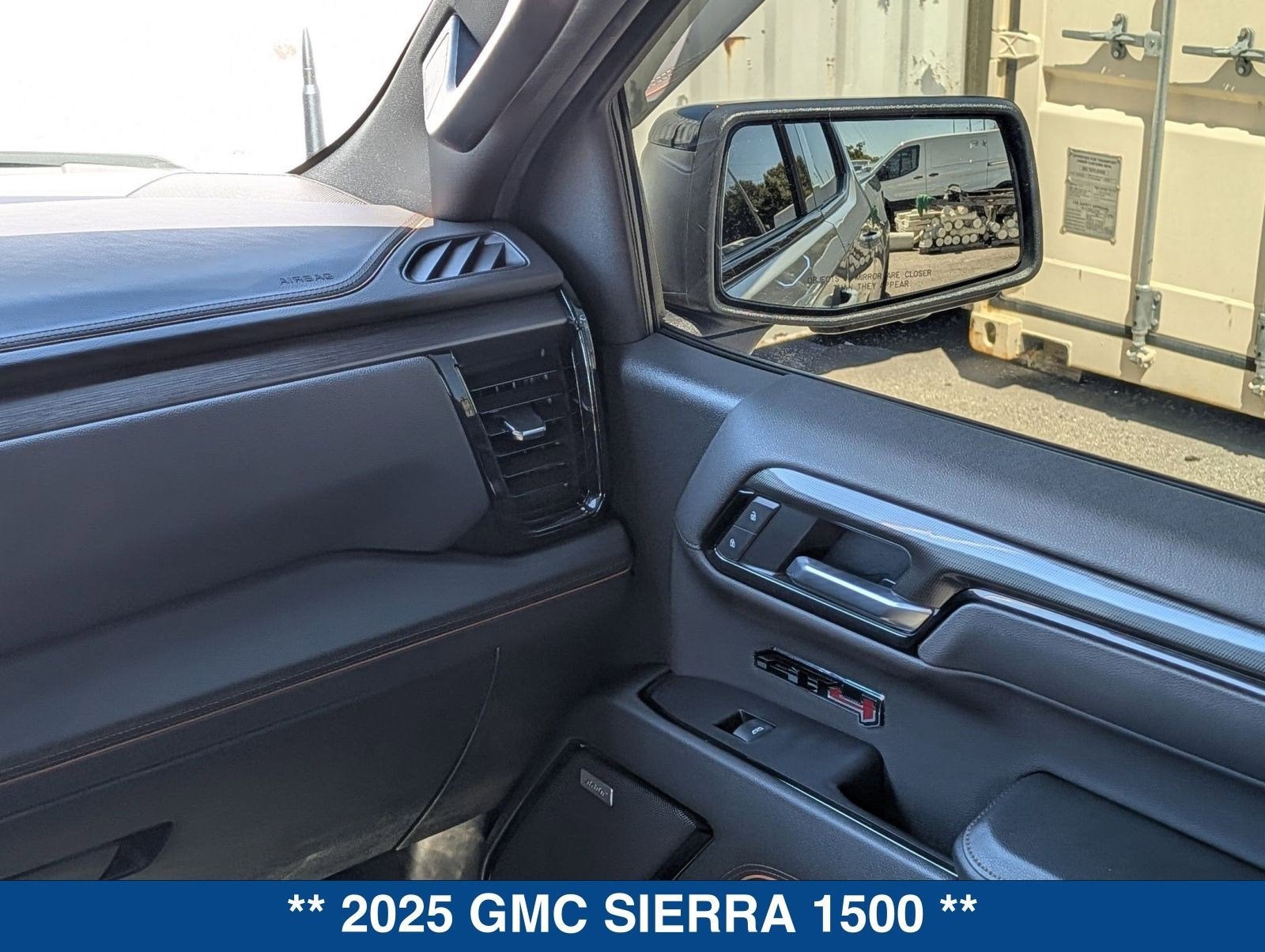 2025 GMC Sierra 1500 AT4