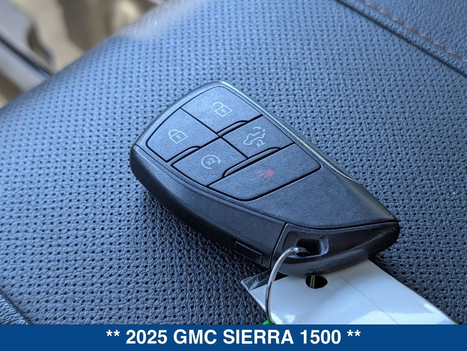 2025 GMC Sierra 1500 AT4