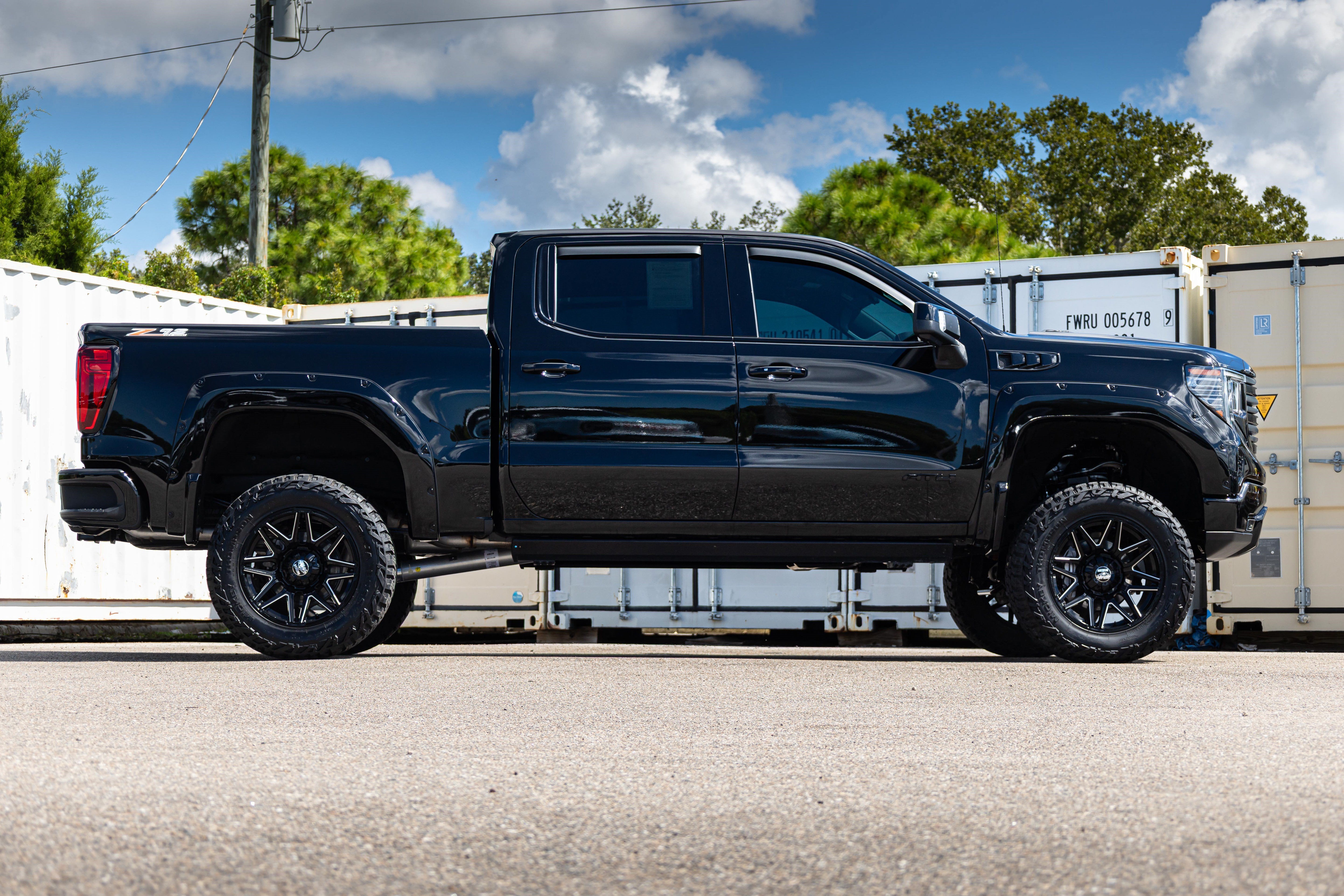 2025 GMC Sierra 1500 AT4