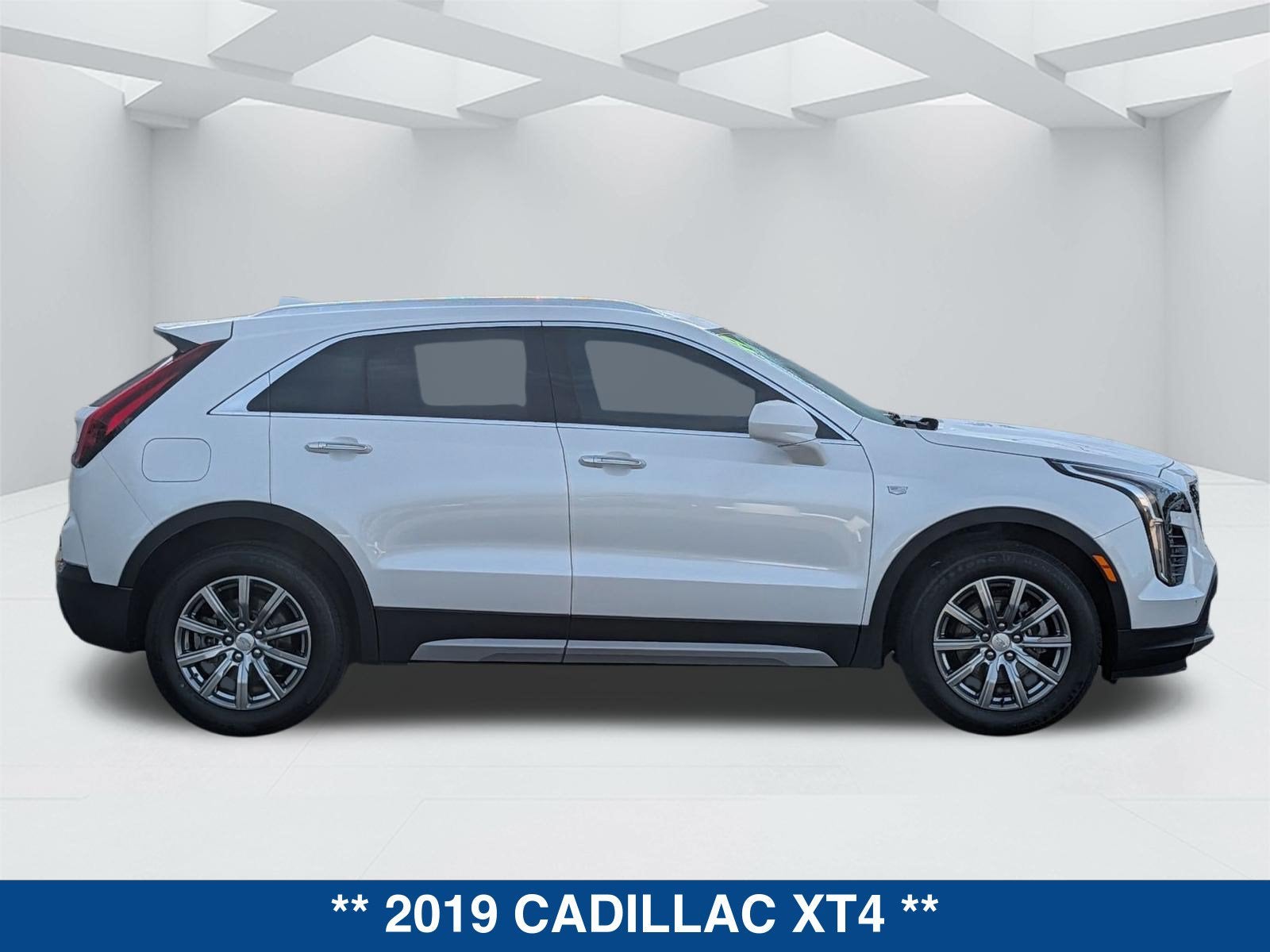 2019 Cadillac XT4 Premium Luxury