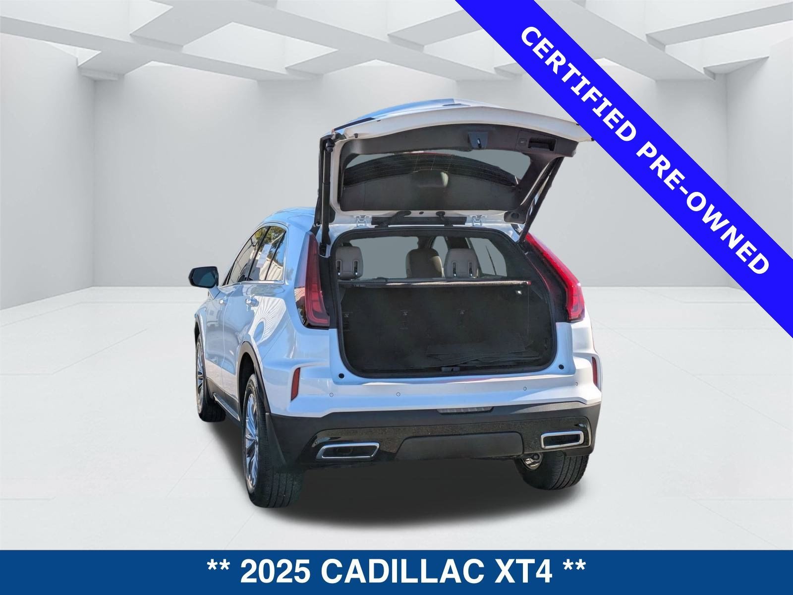 2025 Cadillac XT4 Premium Luxury