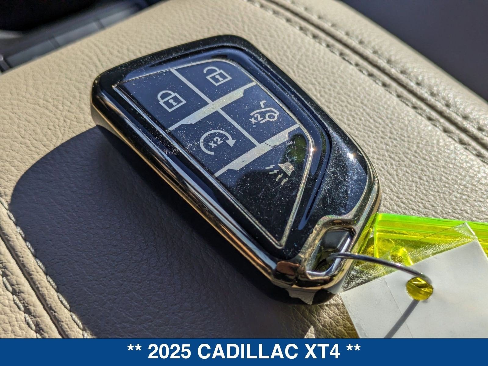 2025 Cadillac XT4 Premium Luxury