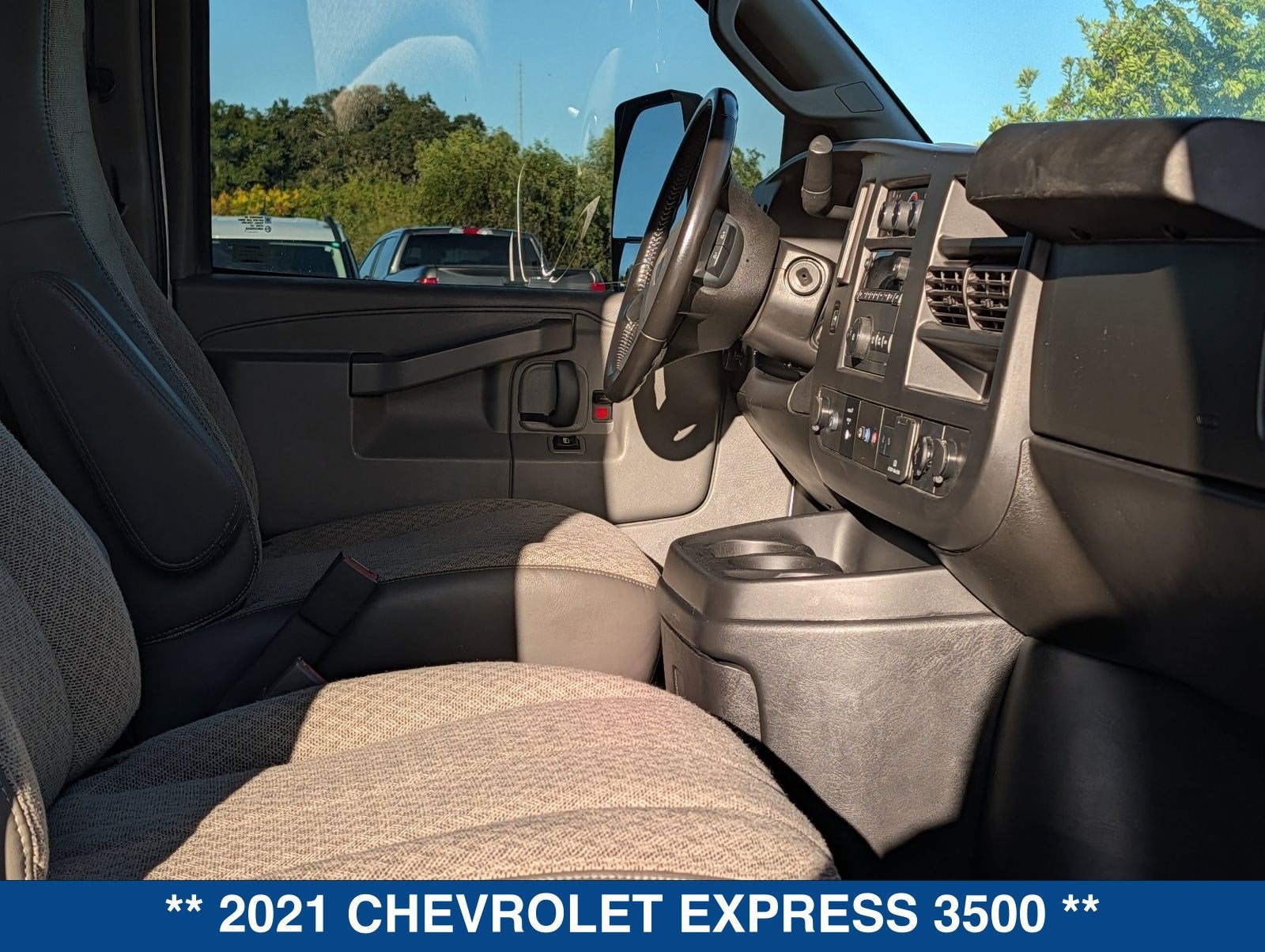 2021 Chevrolet Express Cutaway Work Van DRW