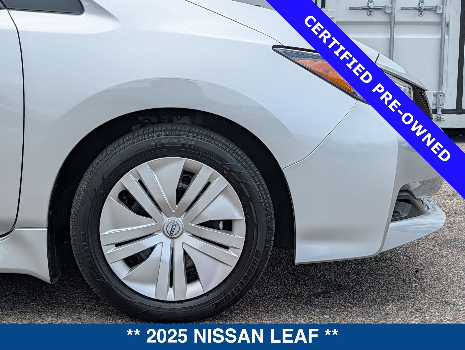 2025 Nissan LEAF S
