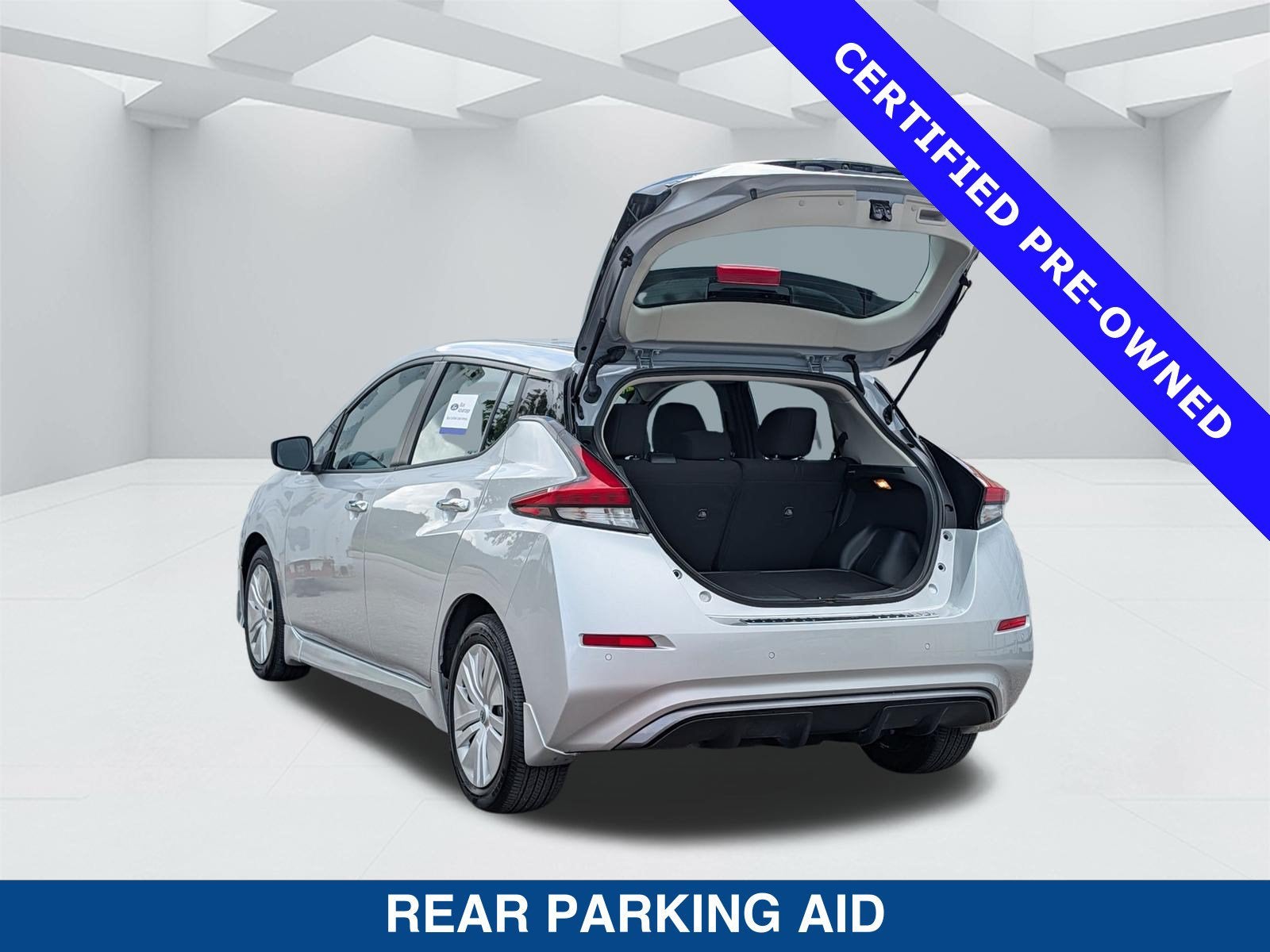 2025 Nissan LEAF S