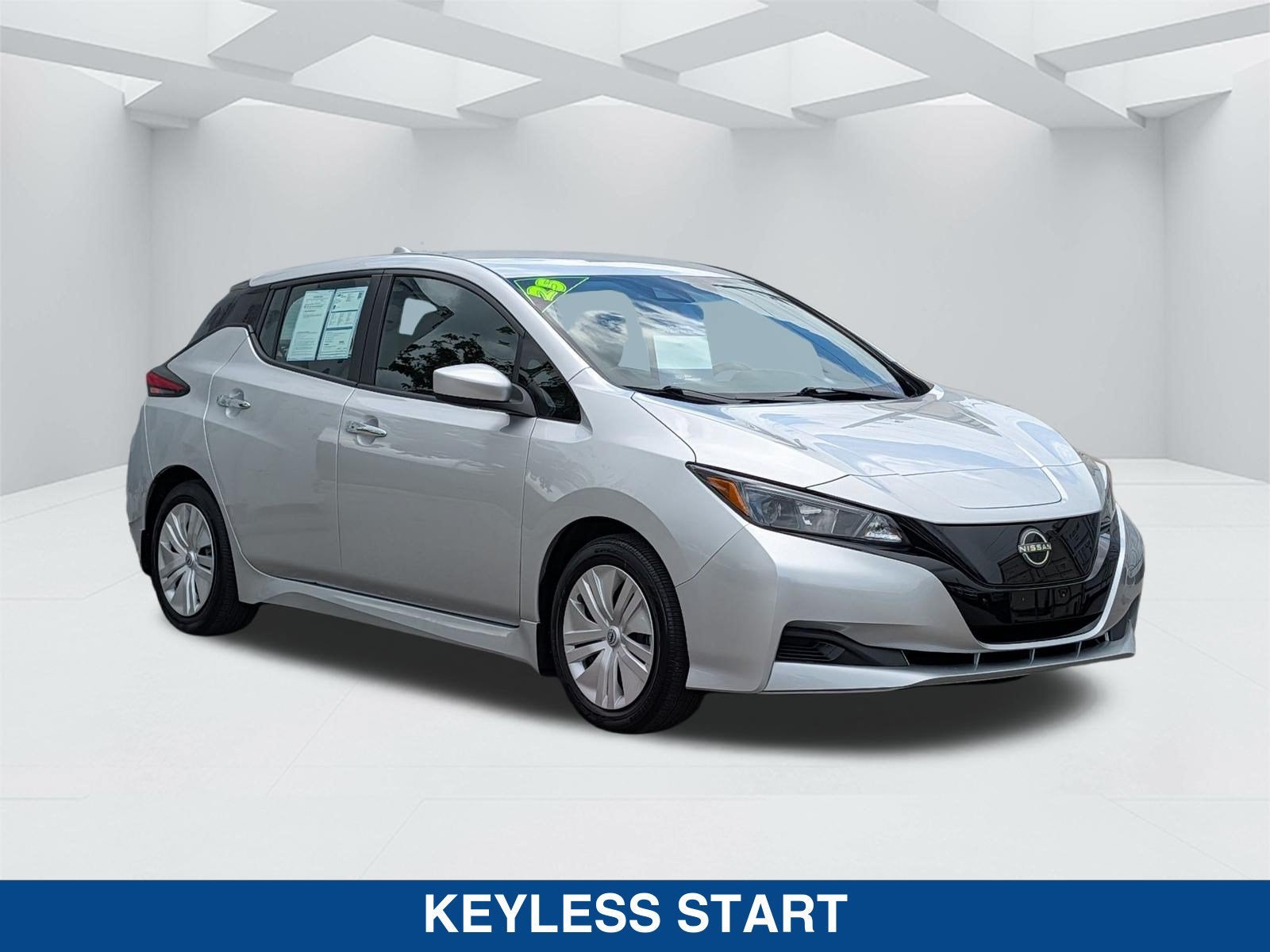 2025 Nissan LEAF S