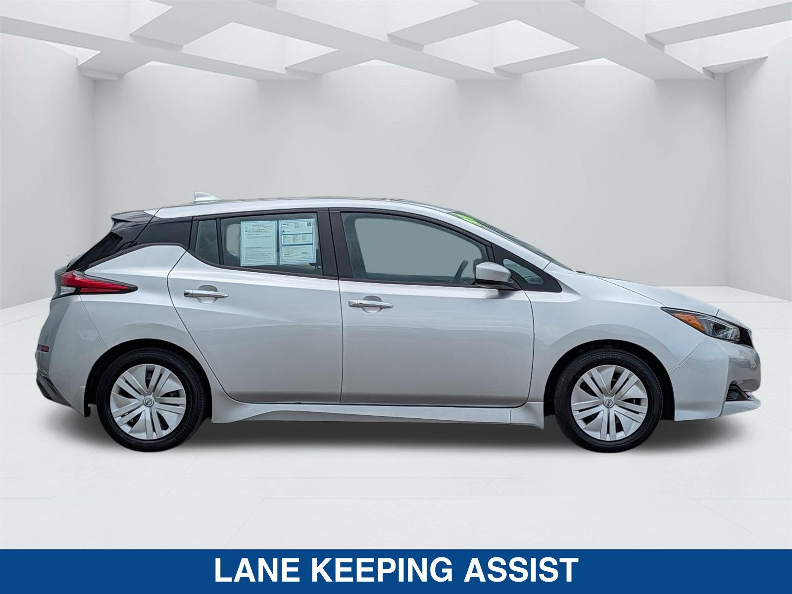 2025 Nissan LEAF S