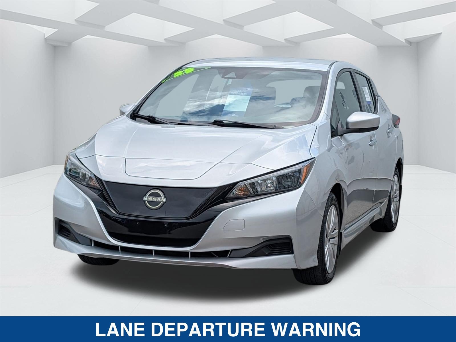 2025 Nissan LEAF S