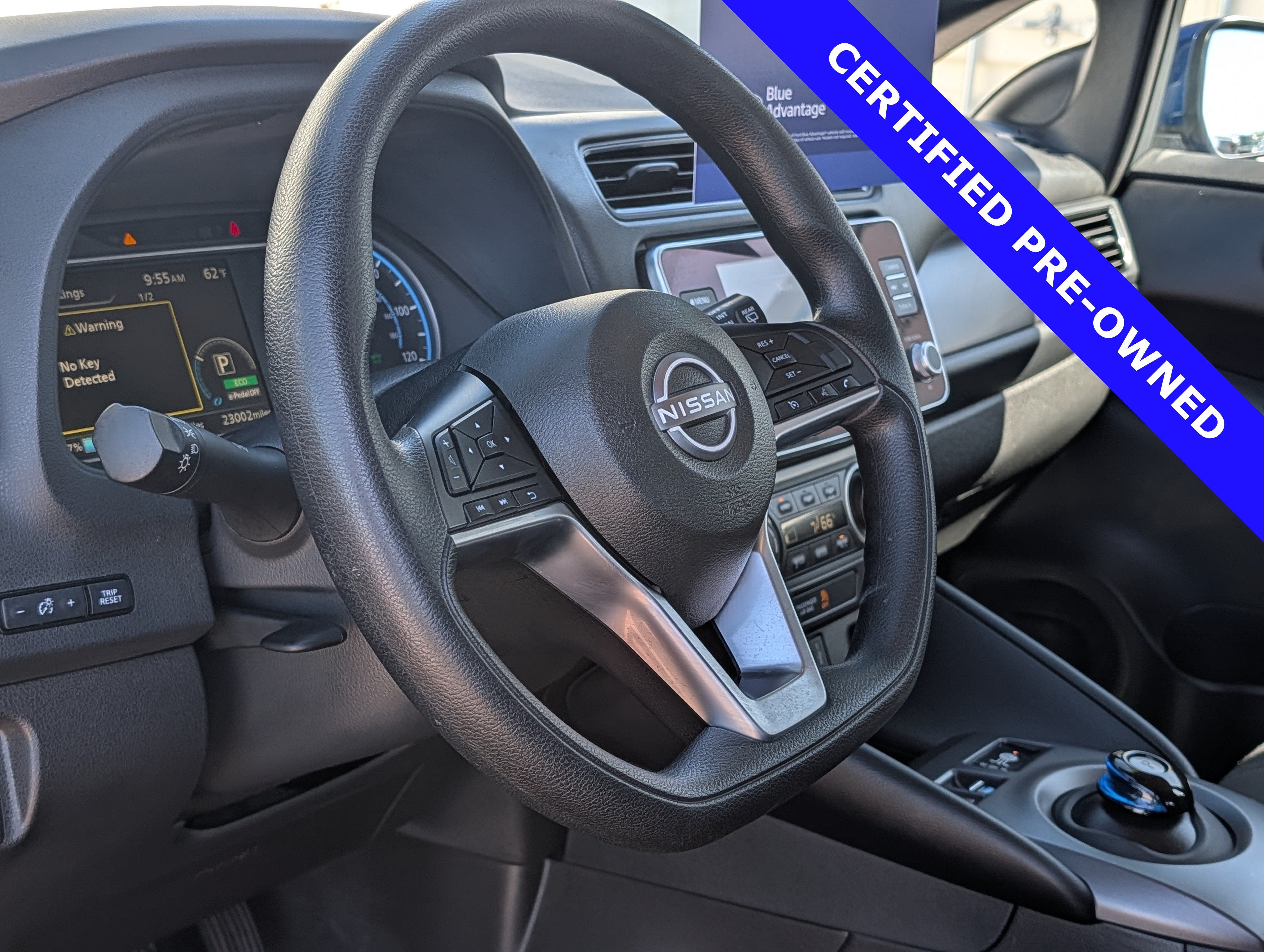 2025 Nissan LEAF S