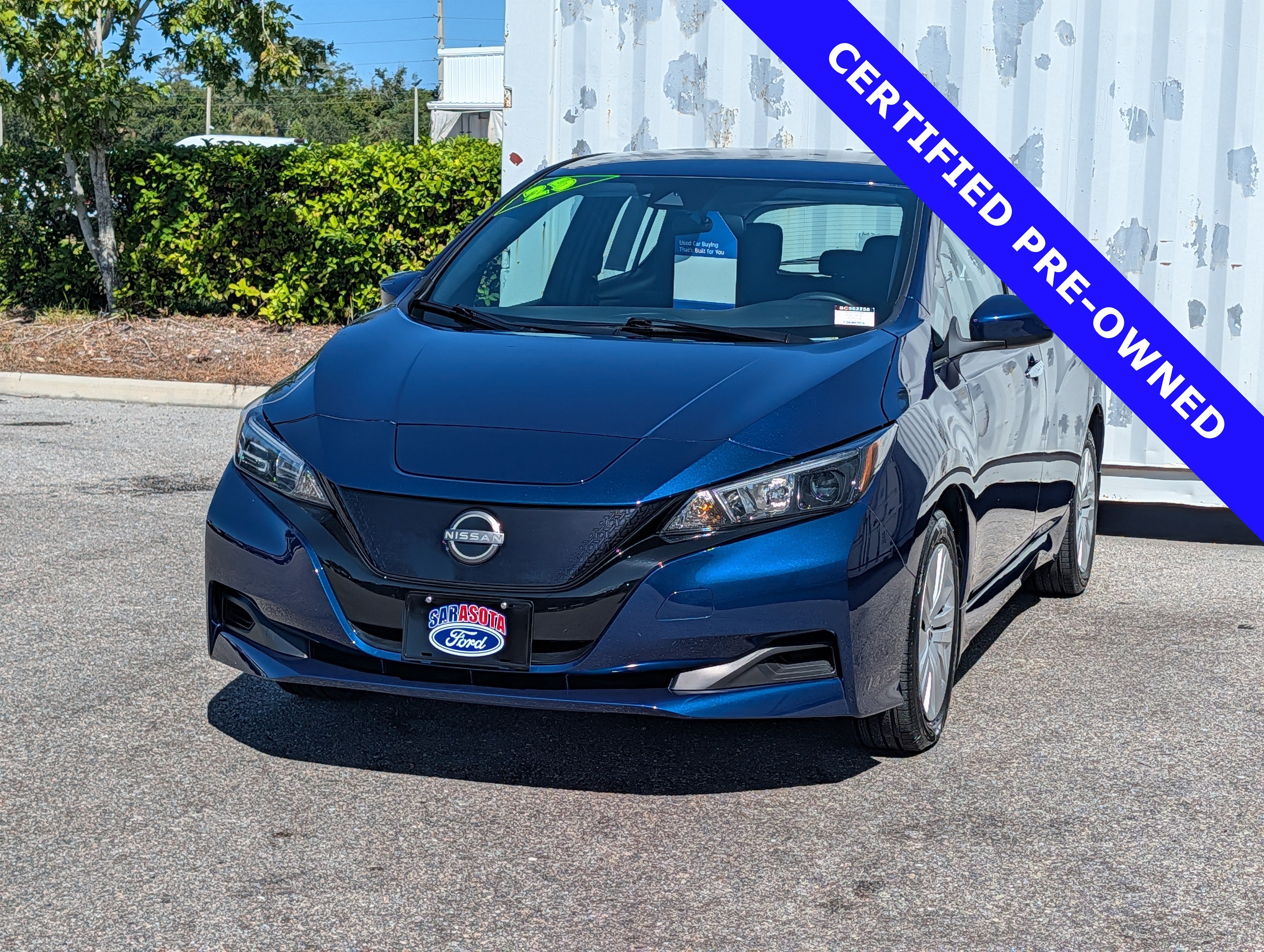 2025 Nissan LEAF S